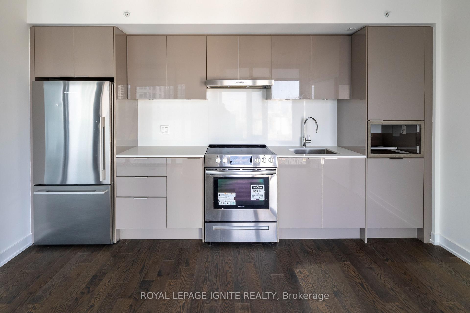 Front of Unit 1417, 25 Richmond Street