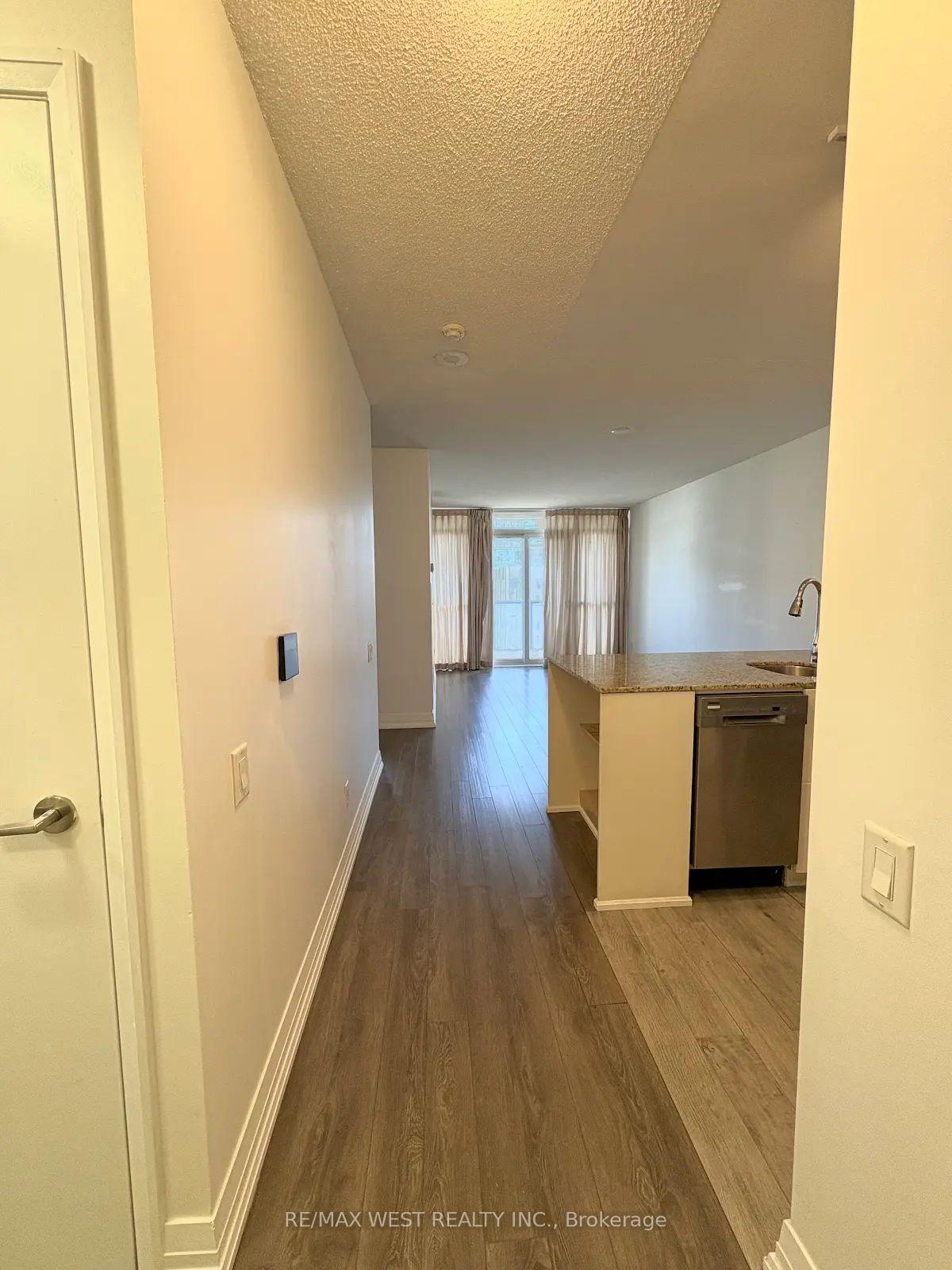 Photo 3 of Unit 2209, 21 Carlton Street, Toronto, Church-Yonge Corridor — HOMEH