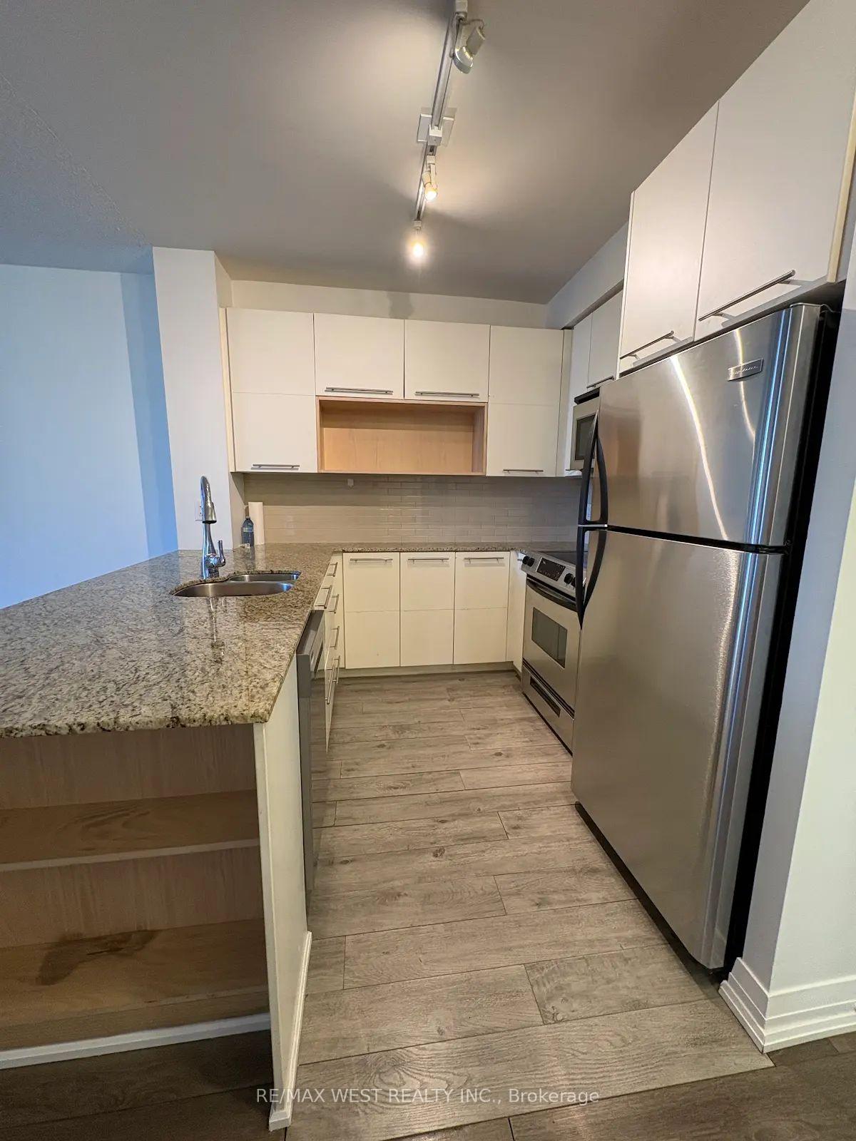 Photo 5 of Unit 2209, 21 Carlton Street, Toronto, Church-Yonge Corridor — HOMEH