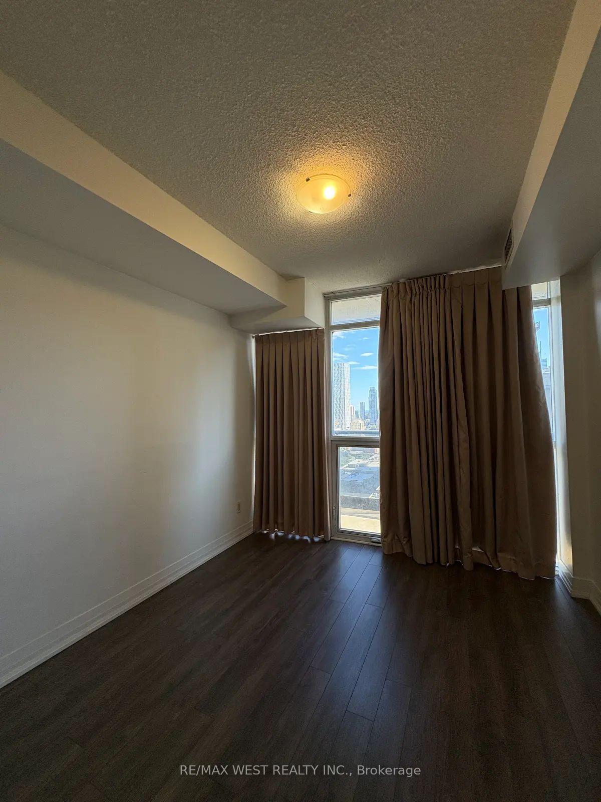 Photo 11 of Unit 2209, 21 Carlton Street, Toronto, Church-Yonge Corridor — HOMEH
