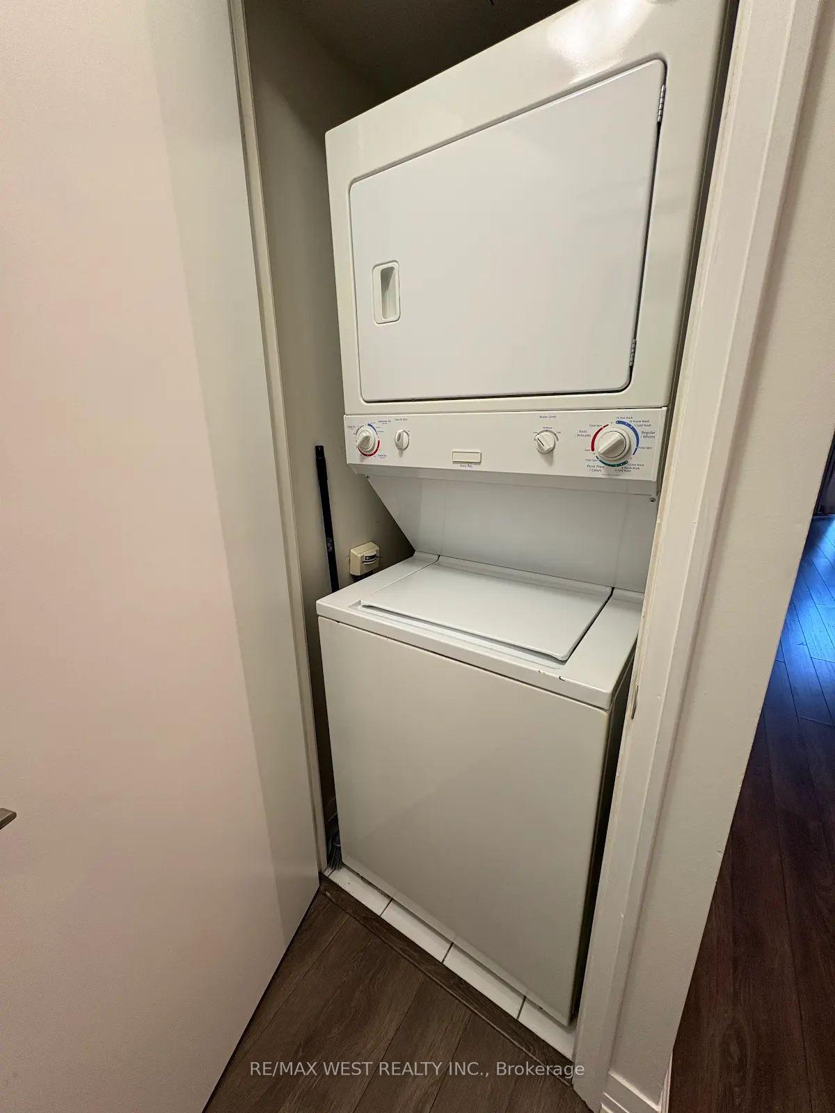 Photo 13 of Unit 2209, 21 Carlton Street, Toronto, Church-Yonge Corridor — HOMEH