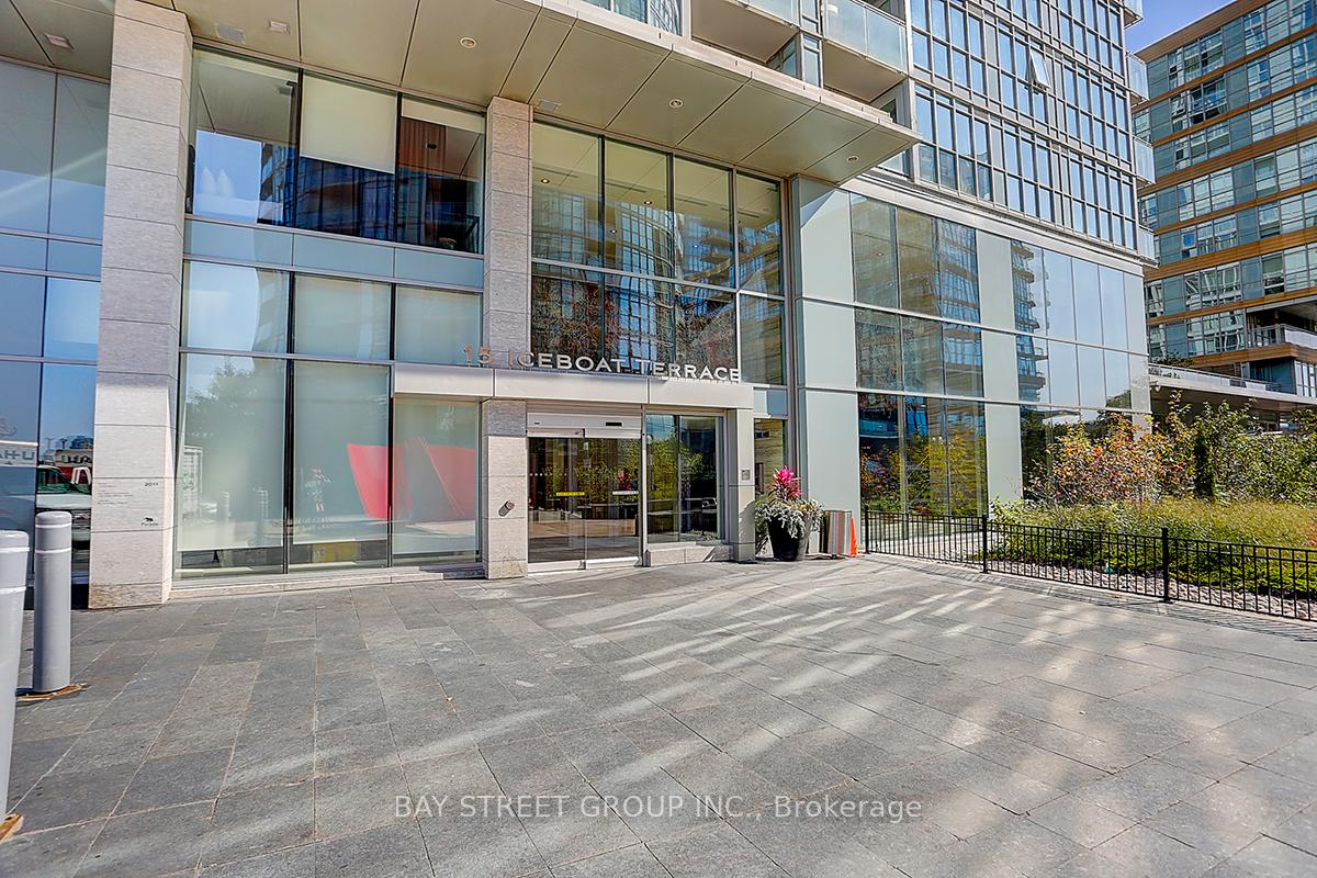 Photo 2 of Unit 1206, 15 Iceboat Terrace, Toronto, Waterfront Communities — HOMEH