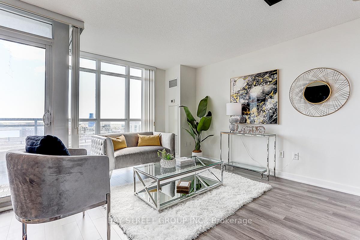 Photo 8 of Unit 1206, 15 Iceboat Terrace, Toronto, Waterfront Communities — HOMEH