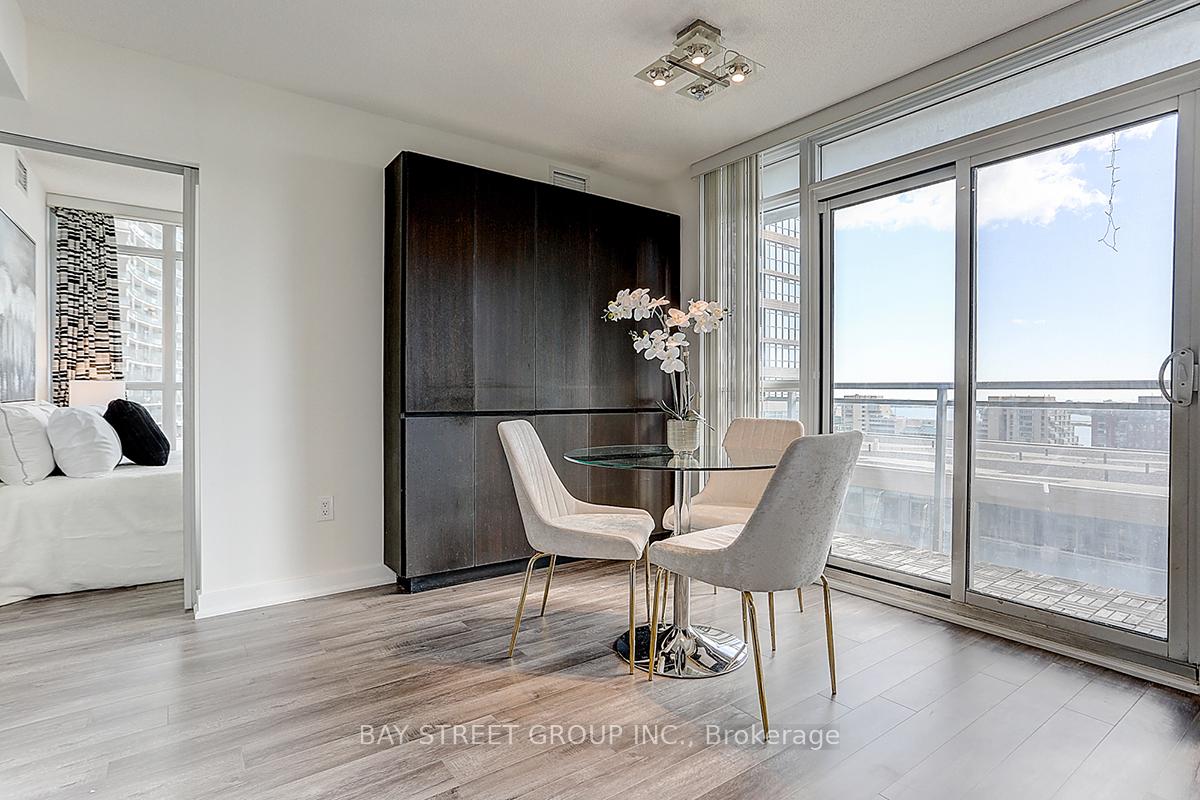 Photo 12 of Unit 1206, 15 Iceboat Terrace, Toronto, Waterfront Communities — HOMEH