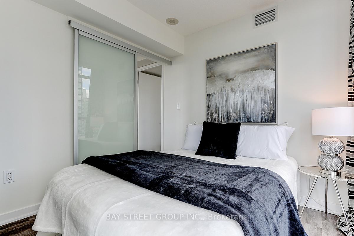 Photo 19 of Unit 1206, 15 Iceboat Terrace, Toronto, Waterfront Communities — HOMEH