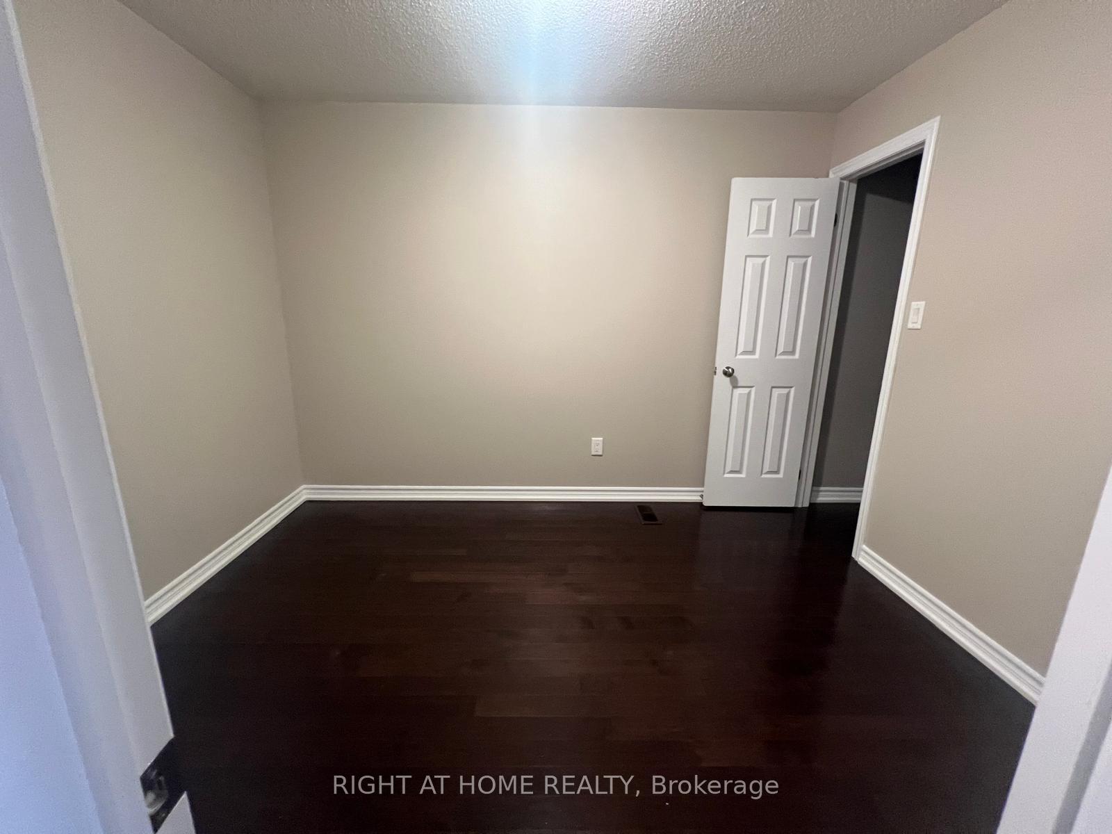 Photo 17 of 60 Zachary Place N, Vaughan, Vellore Village — HOMEH