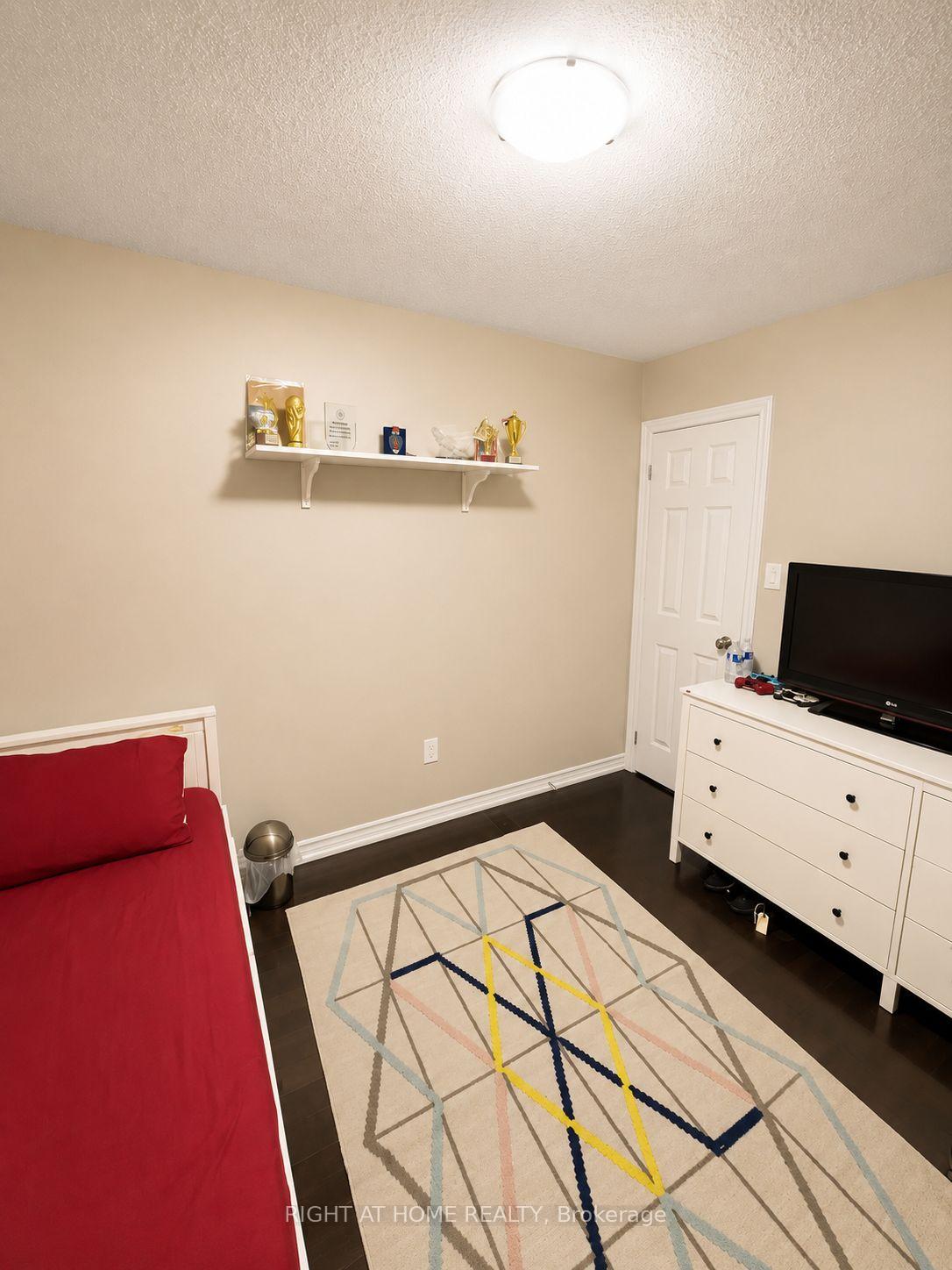 Photo 18 of 60 Zachary Place N, Vaughan, Vellore Village — HOMEH
