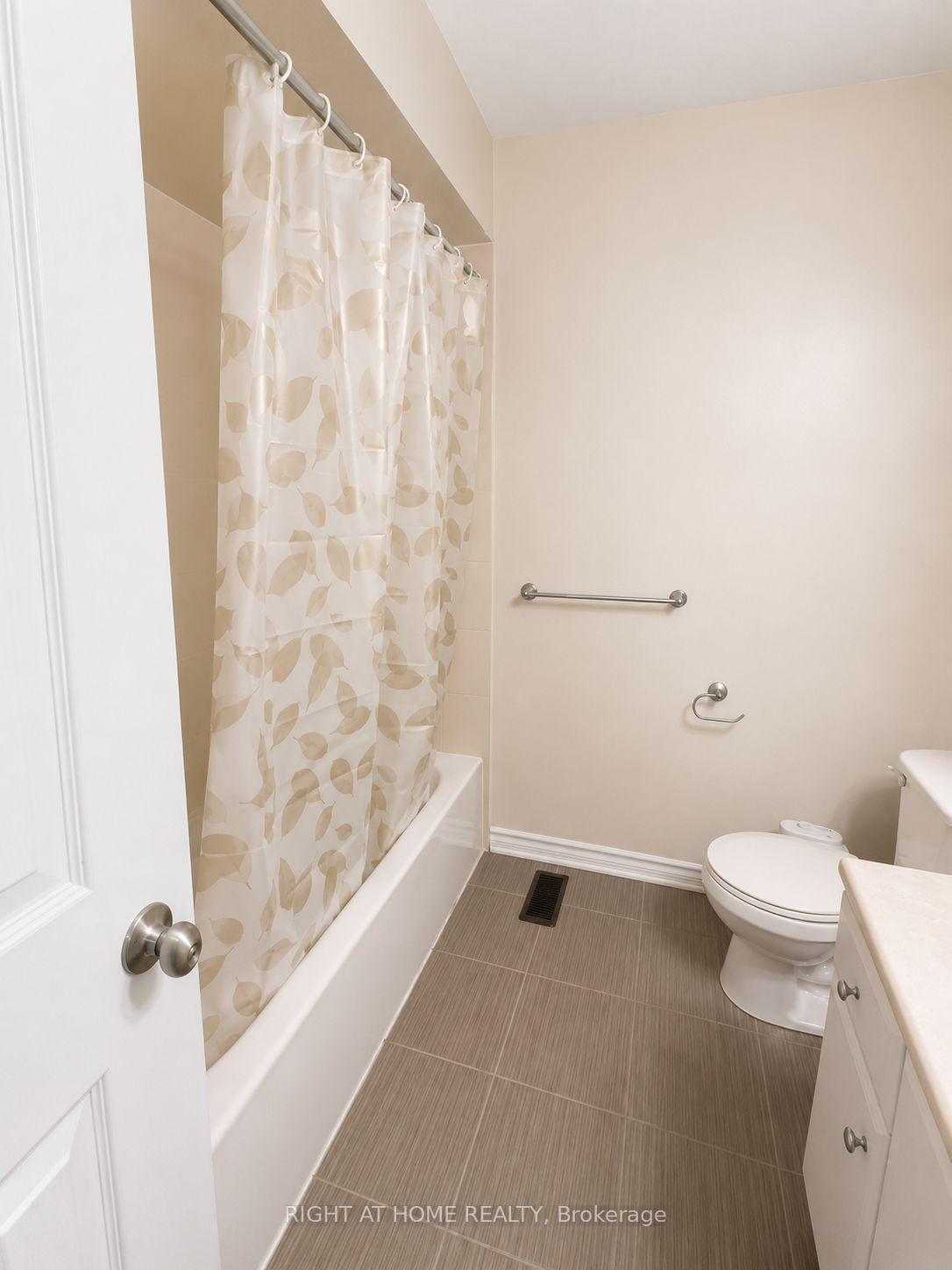Photo 20 of 60 Zachary Place N, Vaughan, Vellore Village — HOMEH