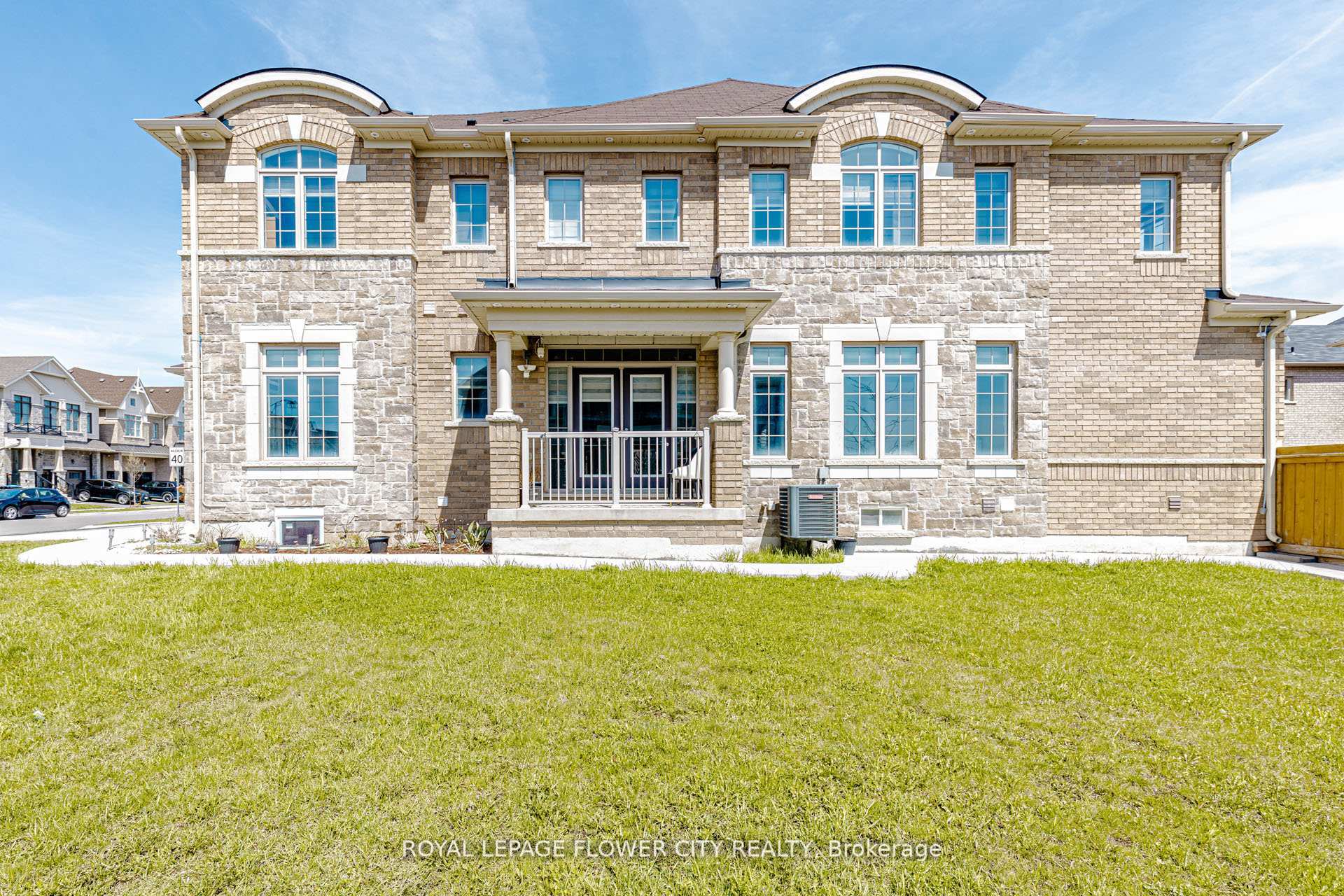 Photo 3 of 57 Dotchson Avenue, Caledon, Rural Caledon — HOMEH