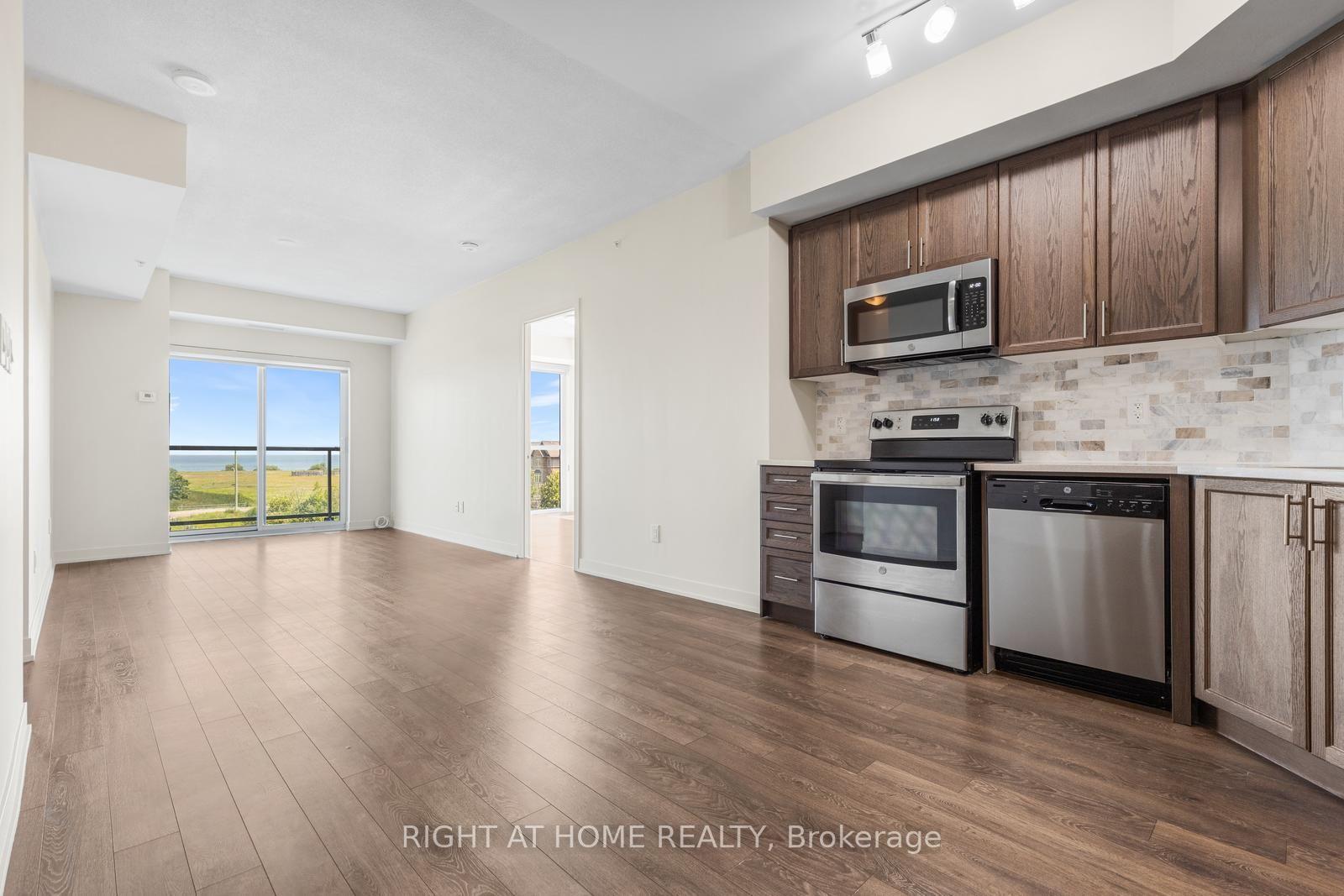 Photo 4 of Unit 319, 550 North Service Road, Grimsby, Grimsby Beach — HOMEH