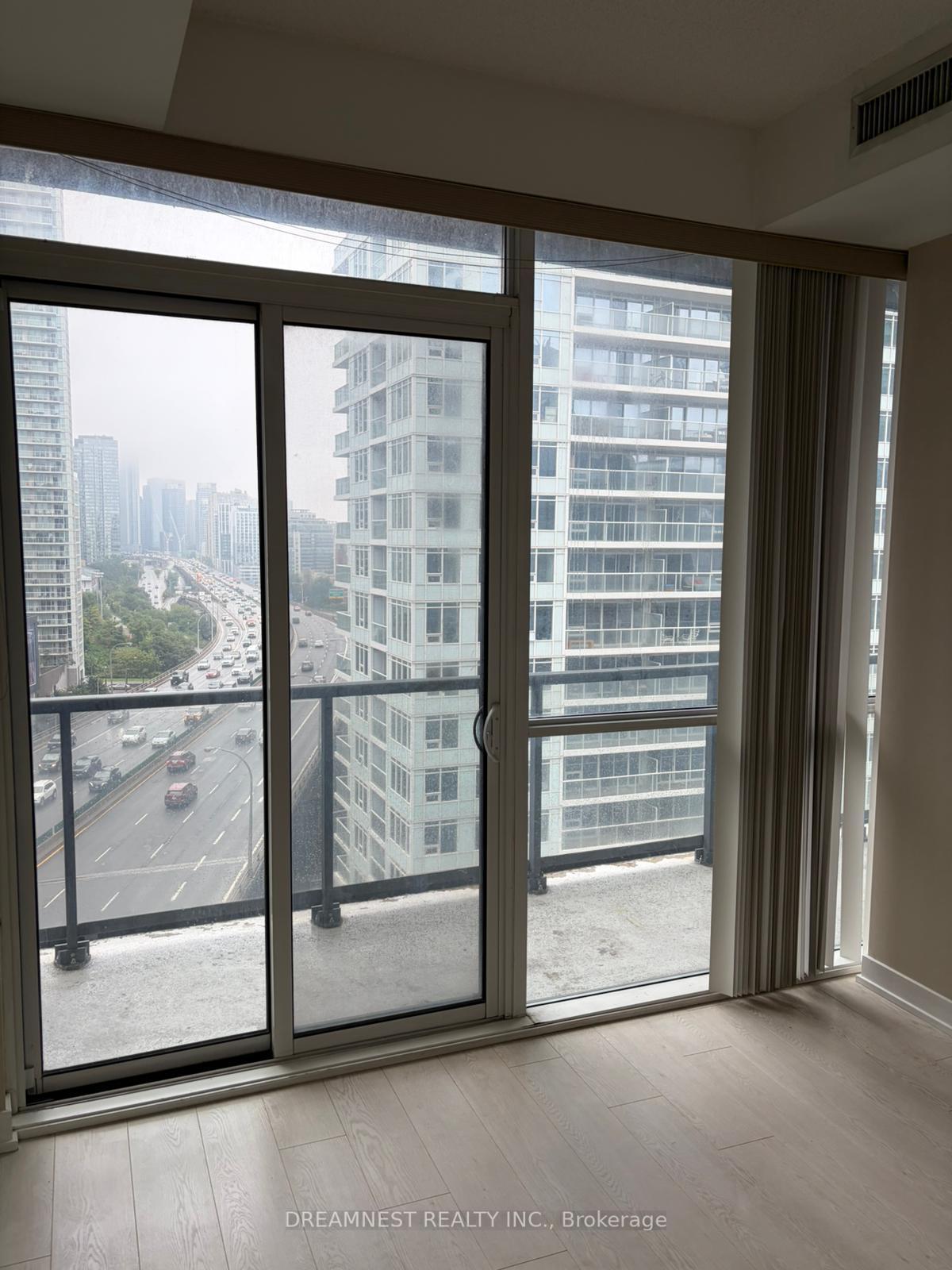 Photo 5 of Unit 1507, 20 Bruyeres Mews, Toronto, Niagara — HOMEH
