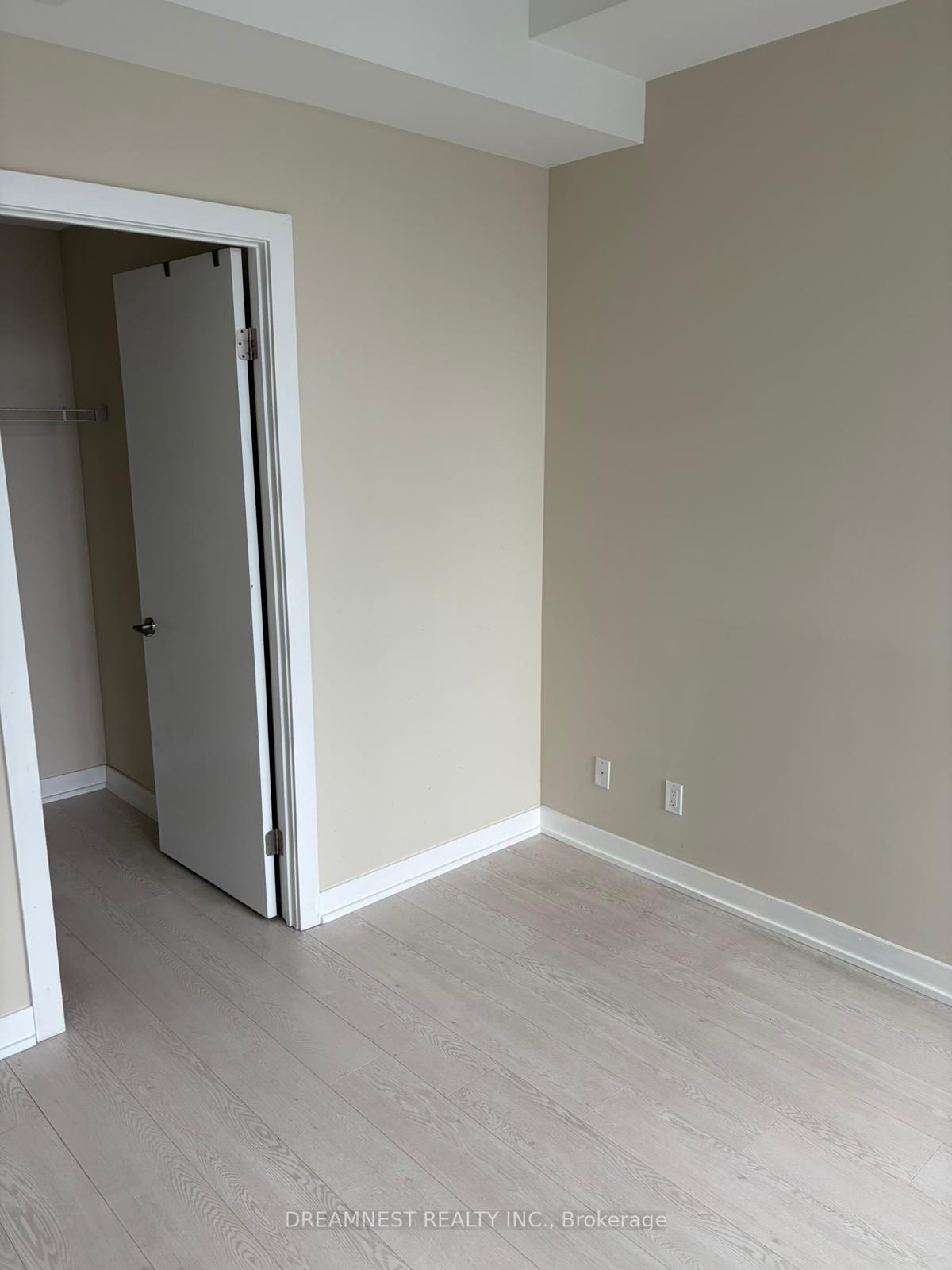 Photo 9 of Unit 1507, 20 Bruyeres Mews, Toronto, Niagara — HOMEH