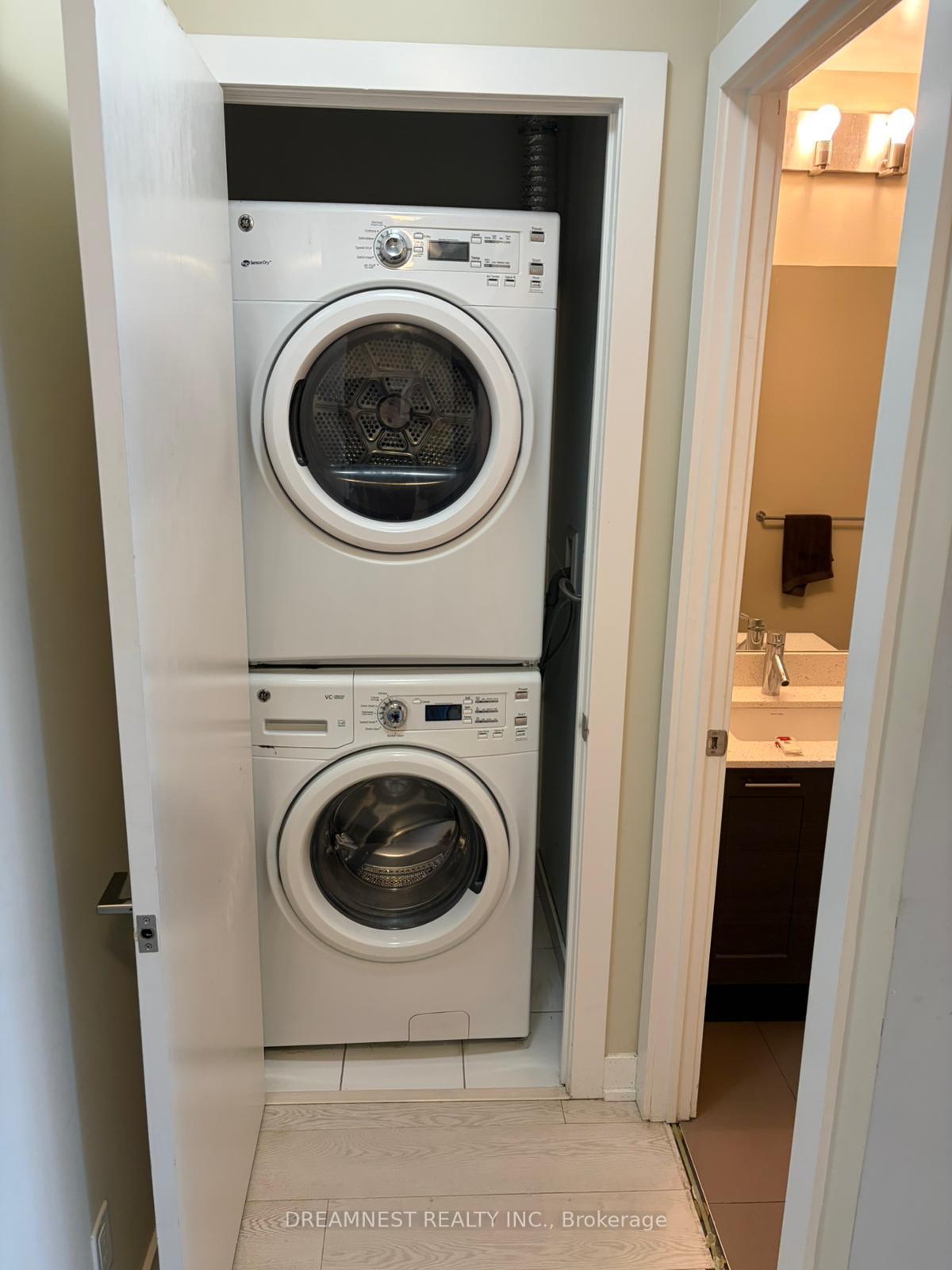 Photo 11 of Unit 1507, 20 Bruyeres Mews, Toronto, Niagara — HOMEH