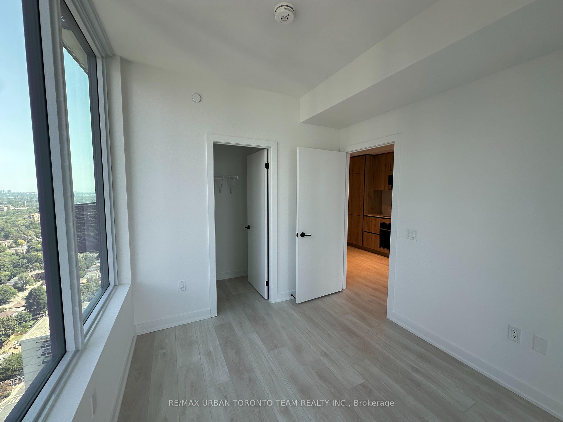 Photo 7 of Unit 3305, 127 Broadway Avenue, Toronto, Mount Pleasant West — HOMEH