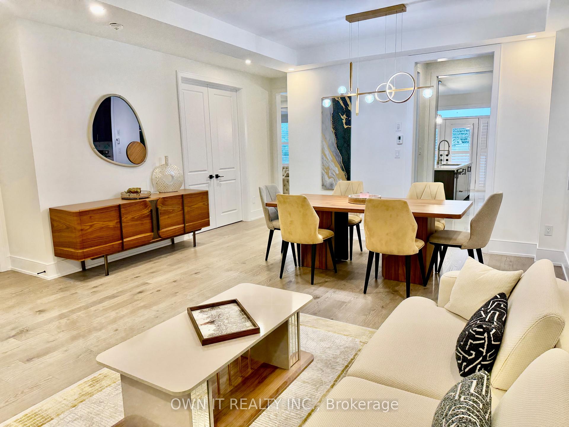 Photo 6 of 33 Lost Canyon Way, Brampton, Credit Valley — HOMEH