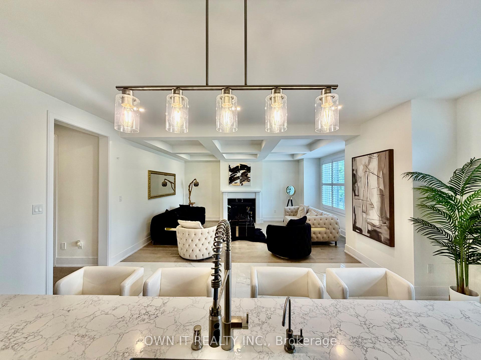 Photo 12 of 33 Lost Canyon Way, Brampton, Credit Valley — HOMEH