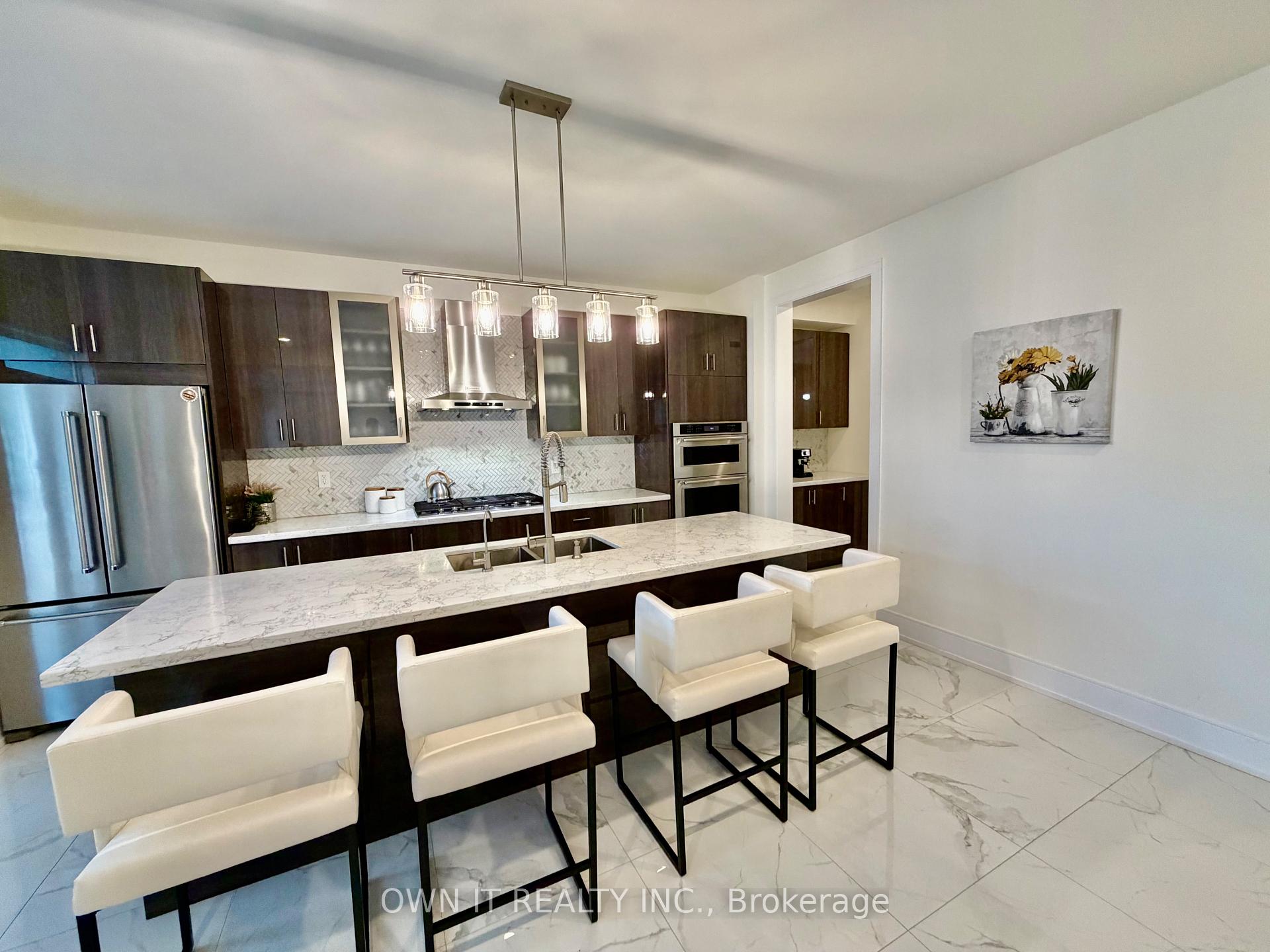 Photo 15 of 33 Lost Canyon Way, Brampton, Credit Valley — HOMEH