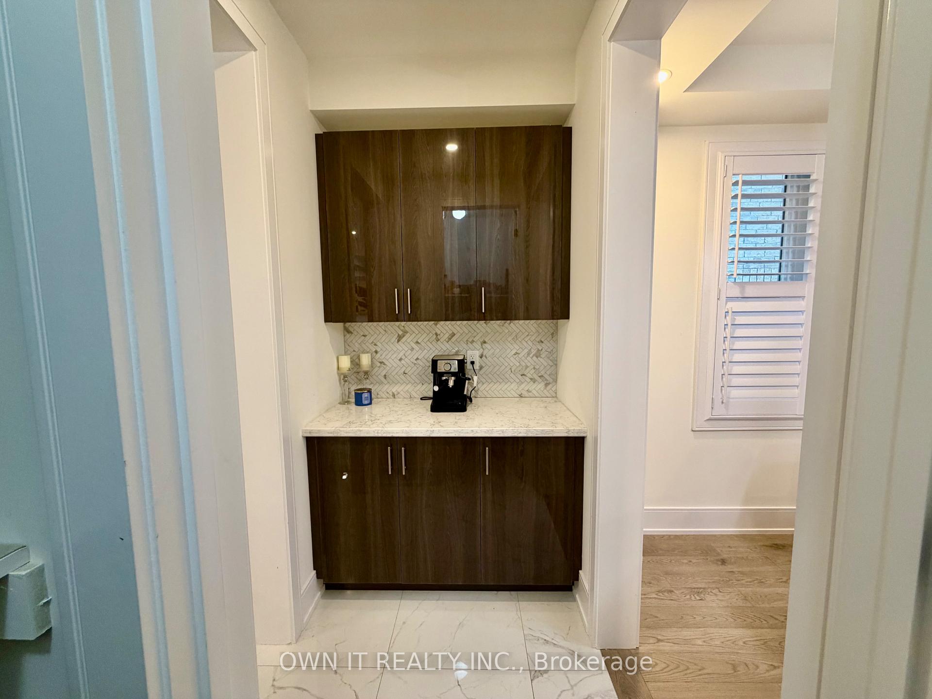 Photo 16 of 33 Lost Canyon Way, Brampton, Credit Valley — HOMEH