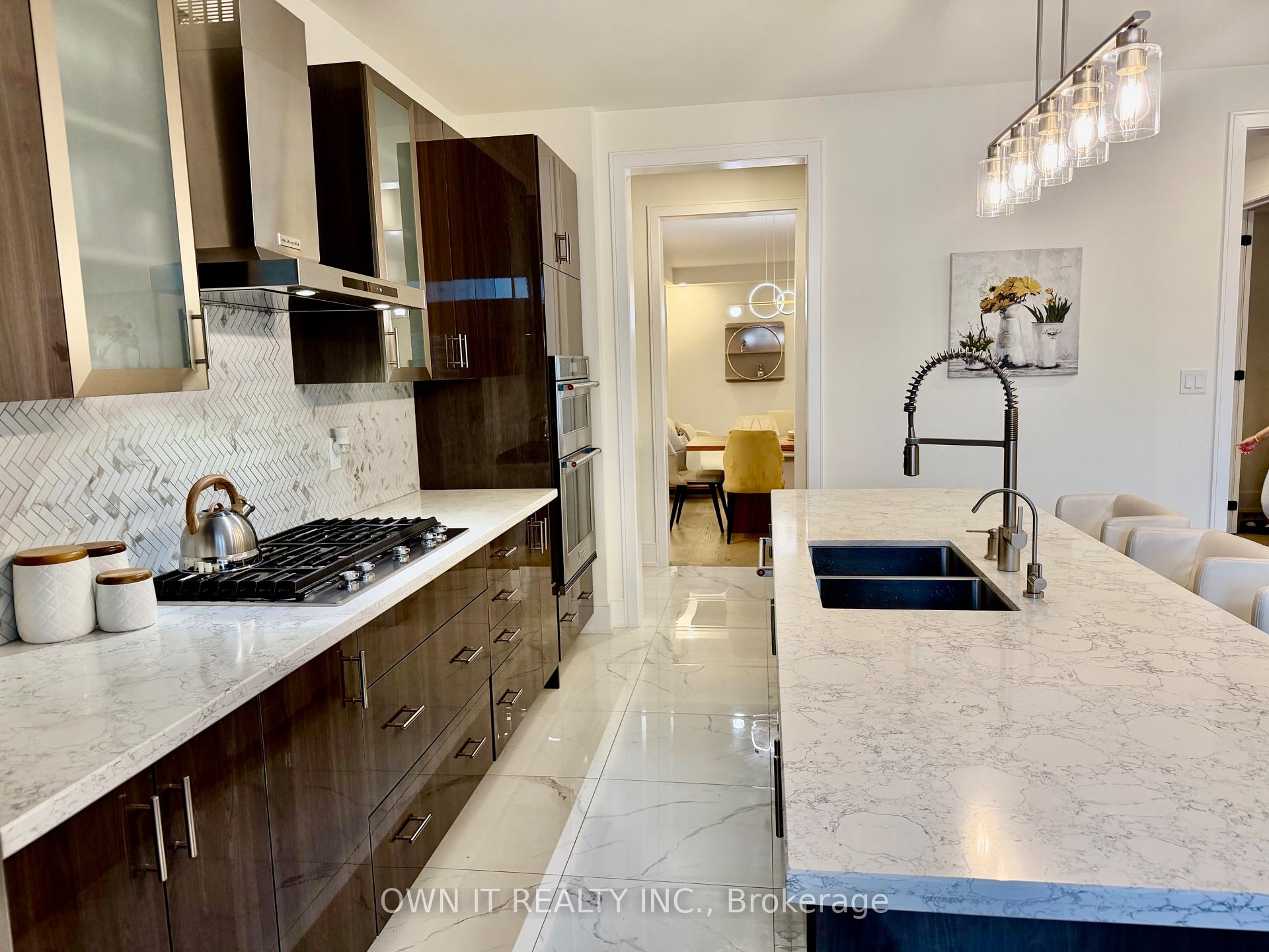 Photo 17 of 33 Lost Canyon Way, Brampton, Credit Valley — HOMEH