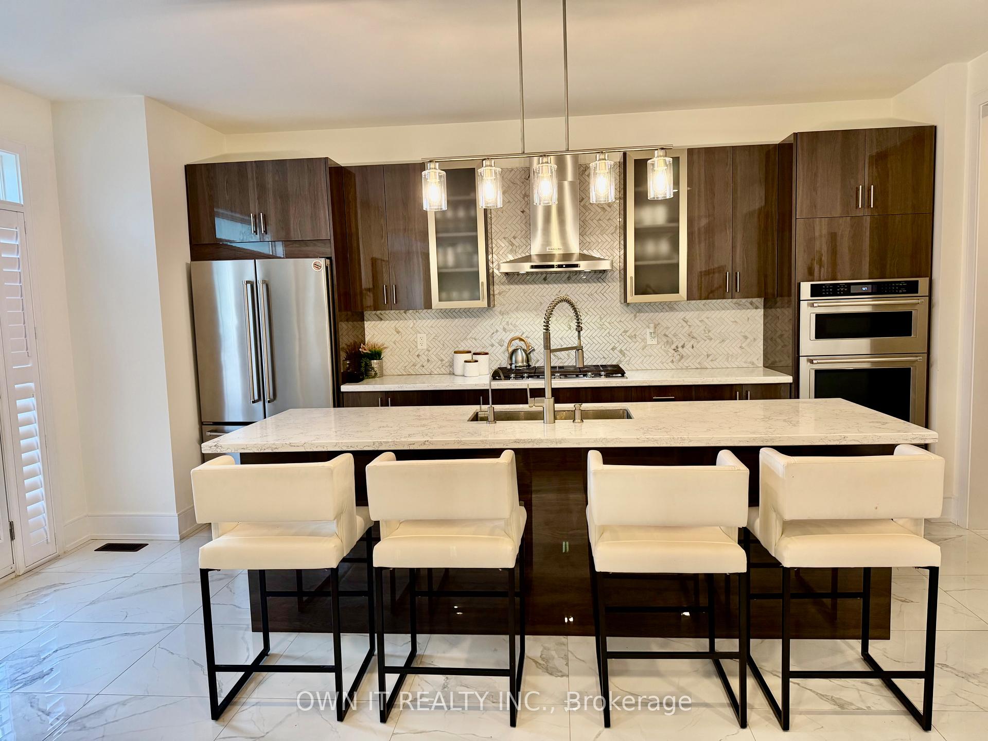 Photo 20 of 33 Lost Canyon Way, Brampton, Credit Valley — HOMEH