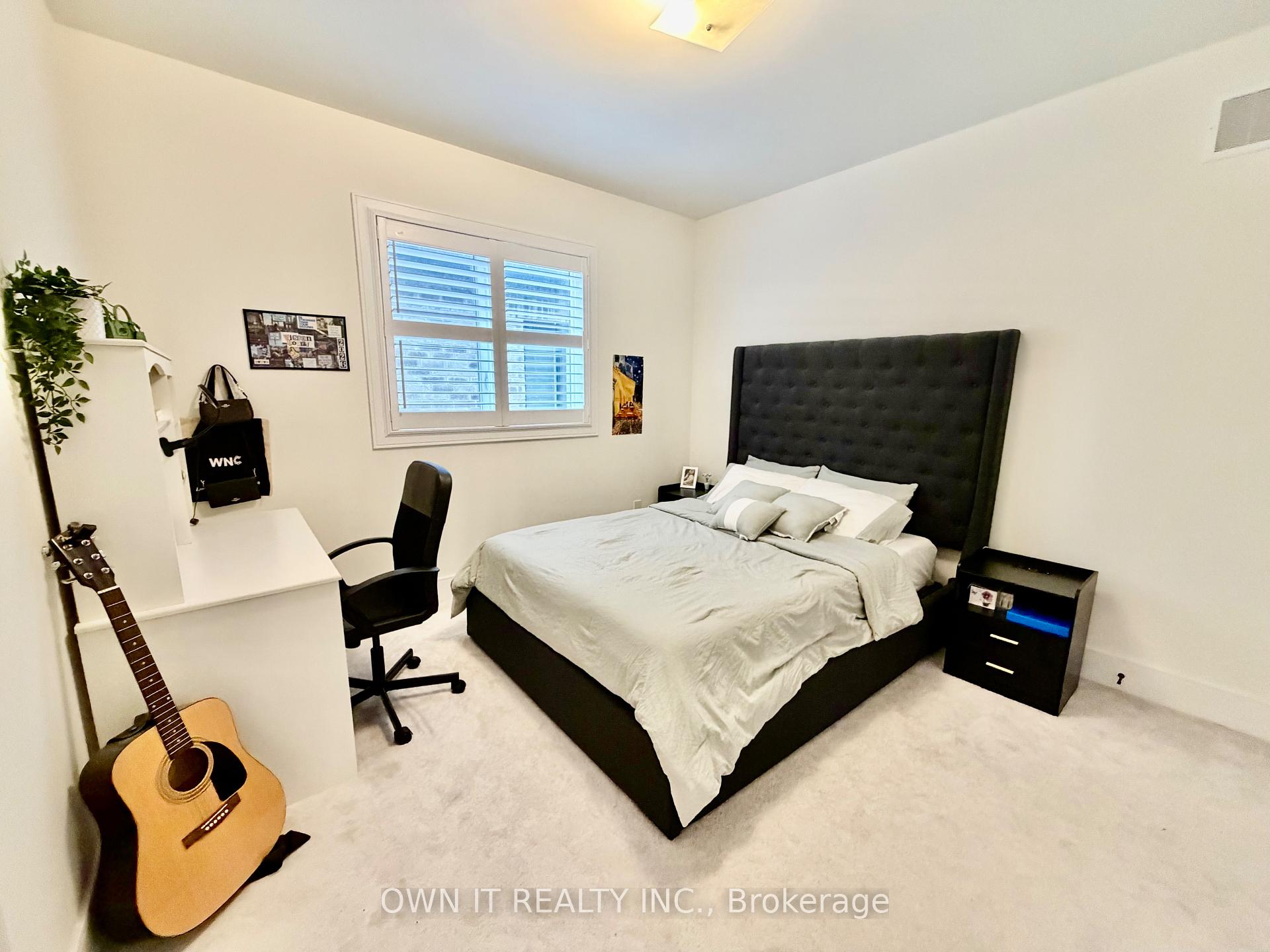 Photo 31 of 33 Lost Canyon Way, Brampton, Credit Valley — HOMEH