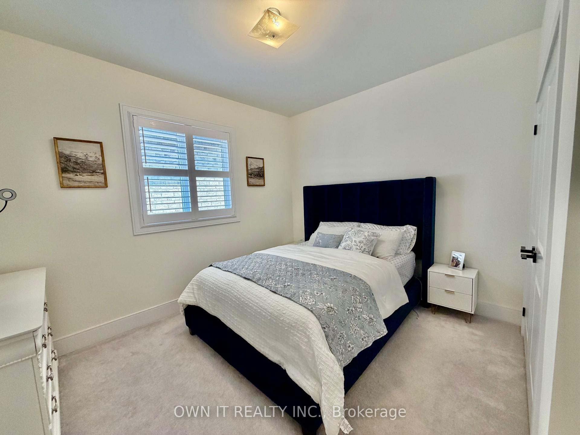 Photo 34 of 33 Lost Canyon Way, Brampton, Credit Valley — HOMEH