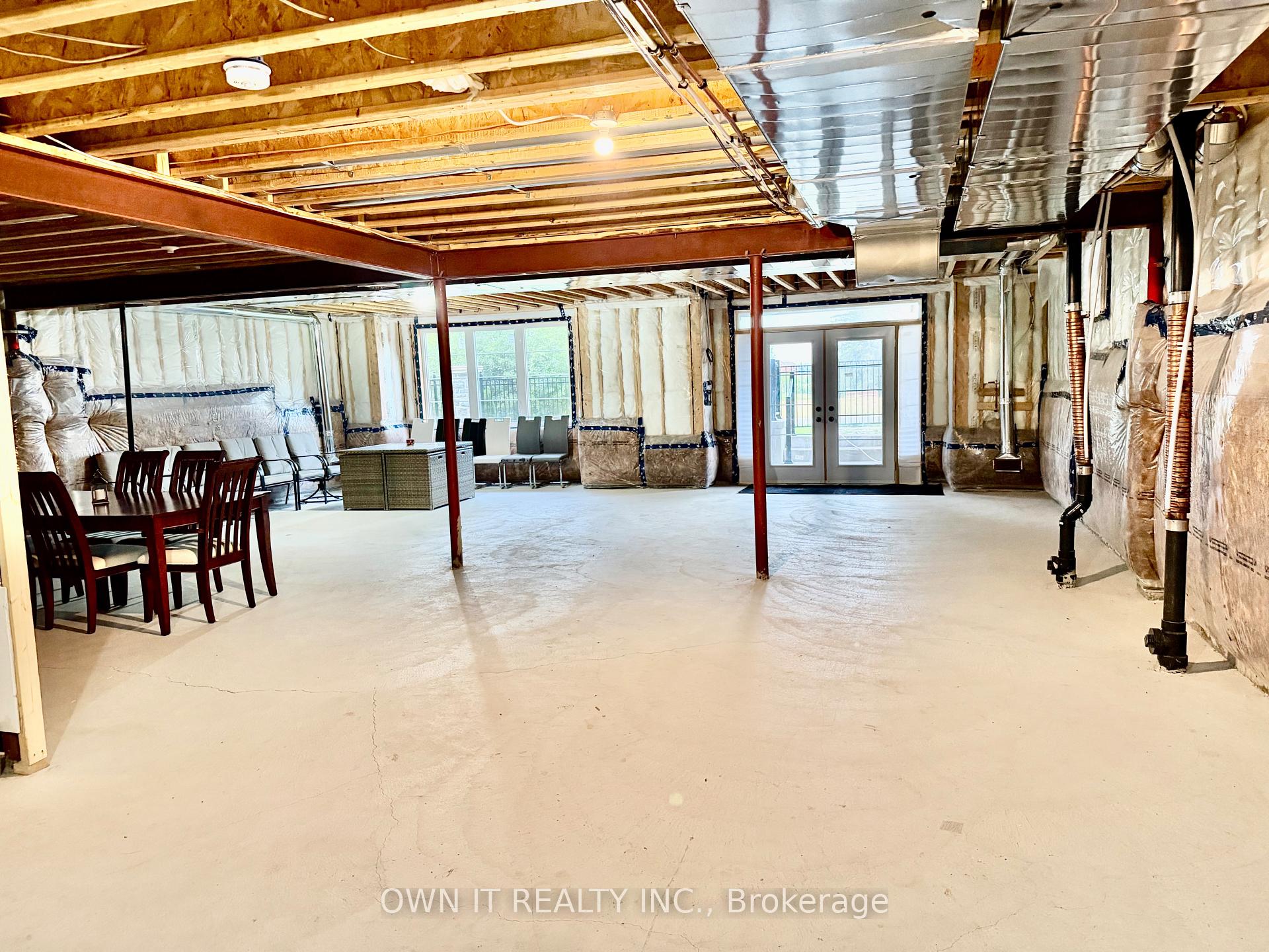 Photo 44 of 33 Lost Canyon Way, Brampton, Credit Valley — HOMEH