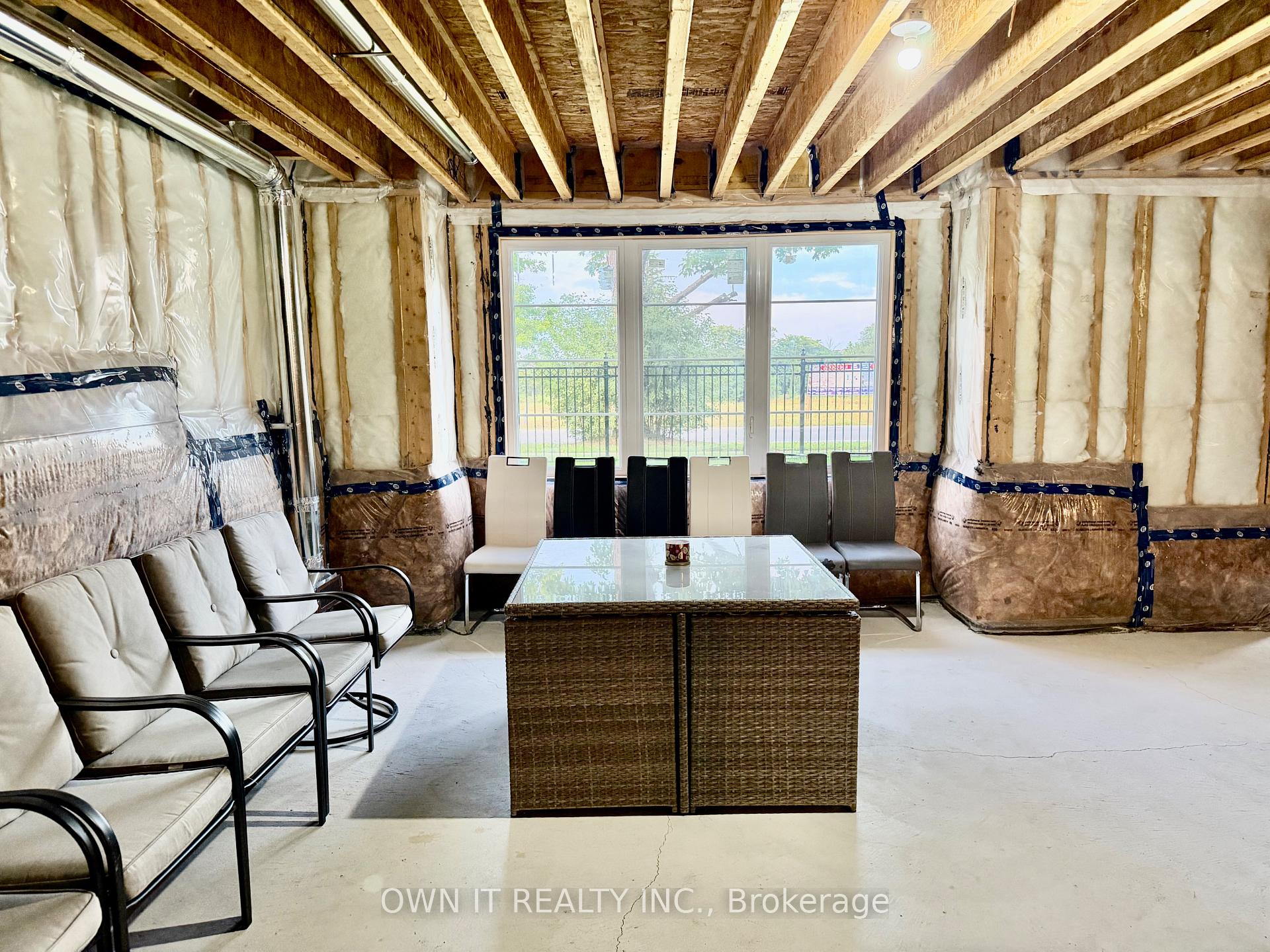 Photo 45 of 33 Lost Canyon Way, Brampton, Credit Valley — HOMEH
