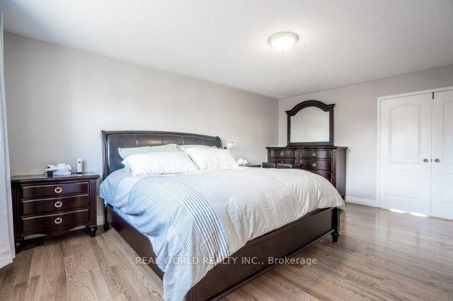 Photo 10 of 66 Carnoustie Crescent, Richmond Hill, Jefferson — HOMEH