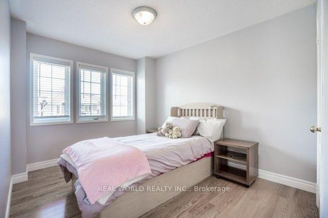 Photo 12 of 66 Carnoustie Crescent, Richmond Hill, Jefferson — HOMEH