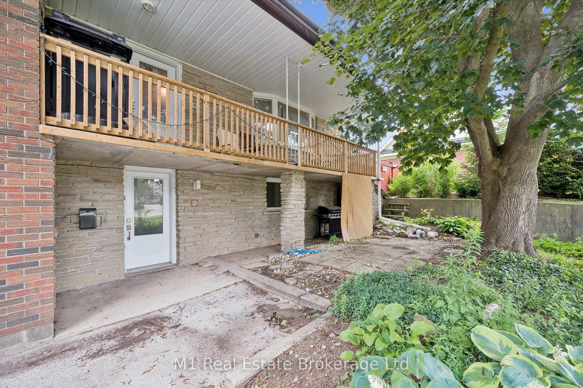 Photo 2 of 53 Janefield Avenue, Guelph, Dovercliffe Park/Old University — HOMEH