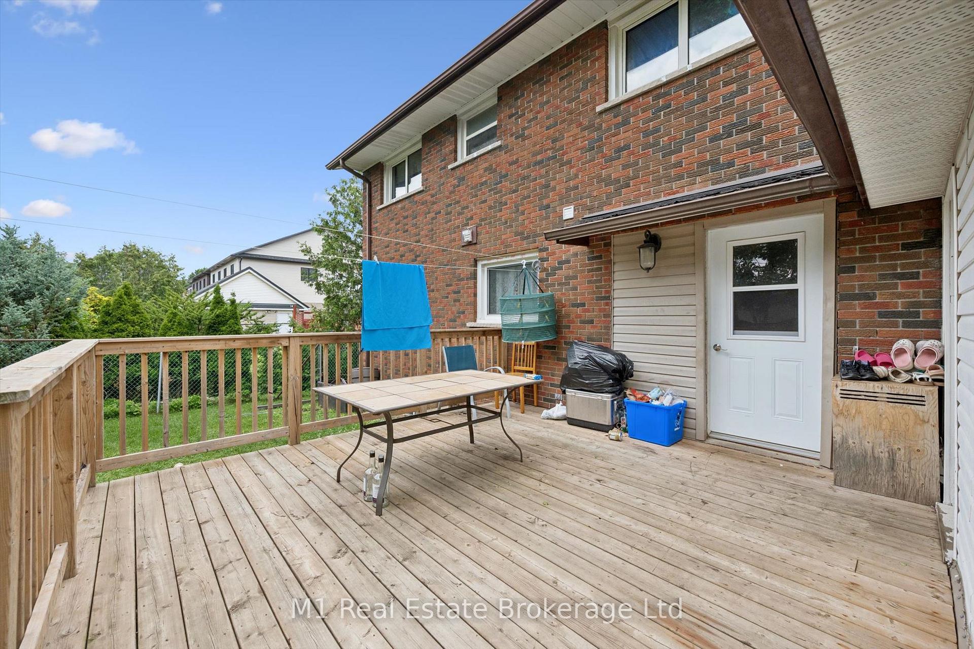 Photo 3 of 53 Janefield Avenue, Guelph, Dovercliffe Park/Old University — HOMEH