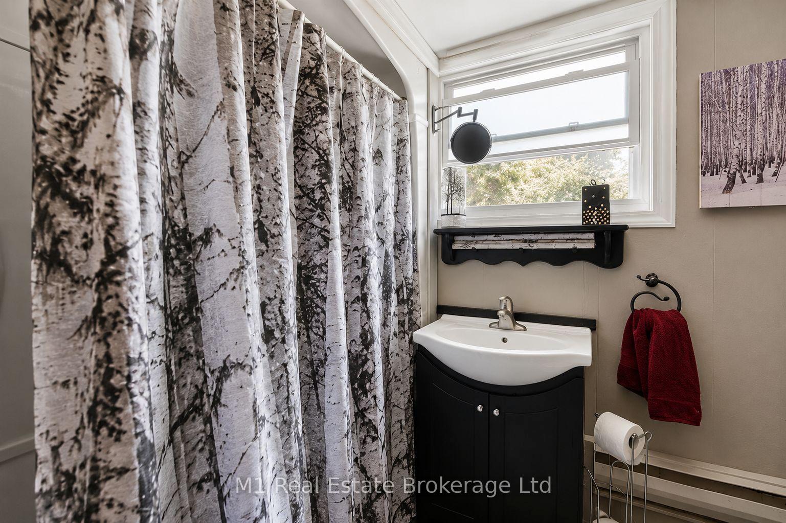 Photo 20 of 53 Janefield Avenue, Guelph, Dovercliffe Park/Old University — HOMEH