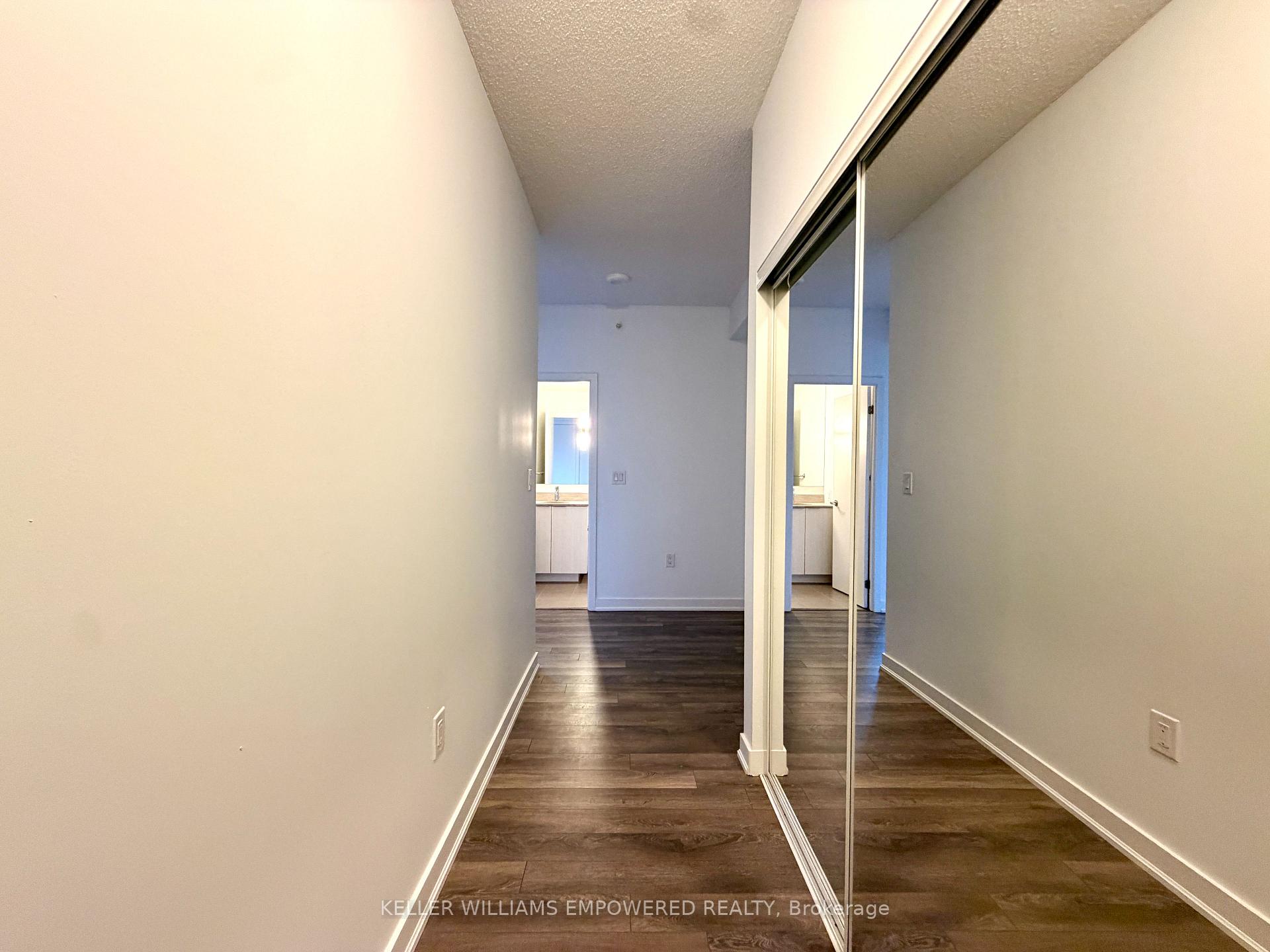 Photo 2 of Unit R801, 31 Phipps Street, Toronto, Bay Street Corridor — HOMEH