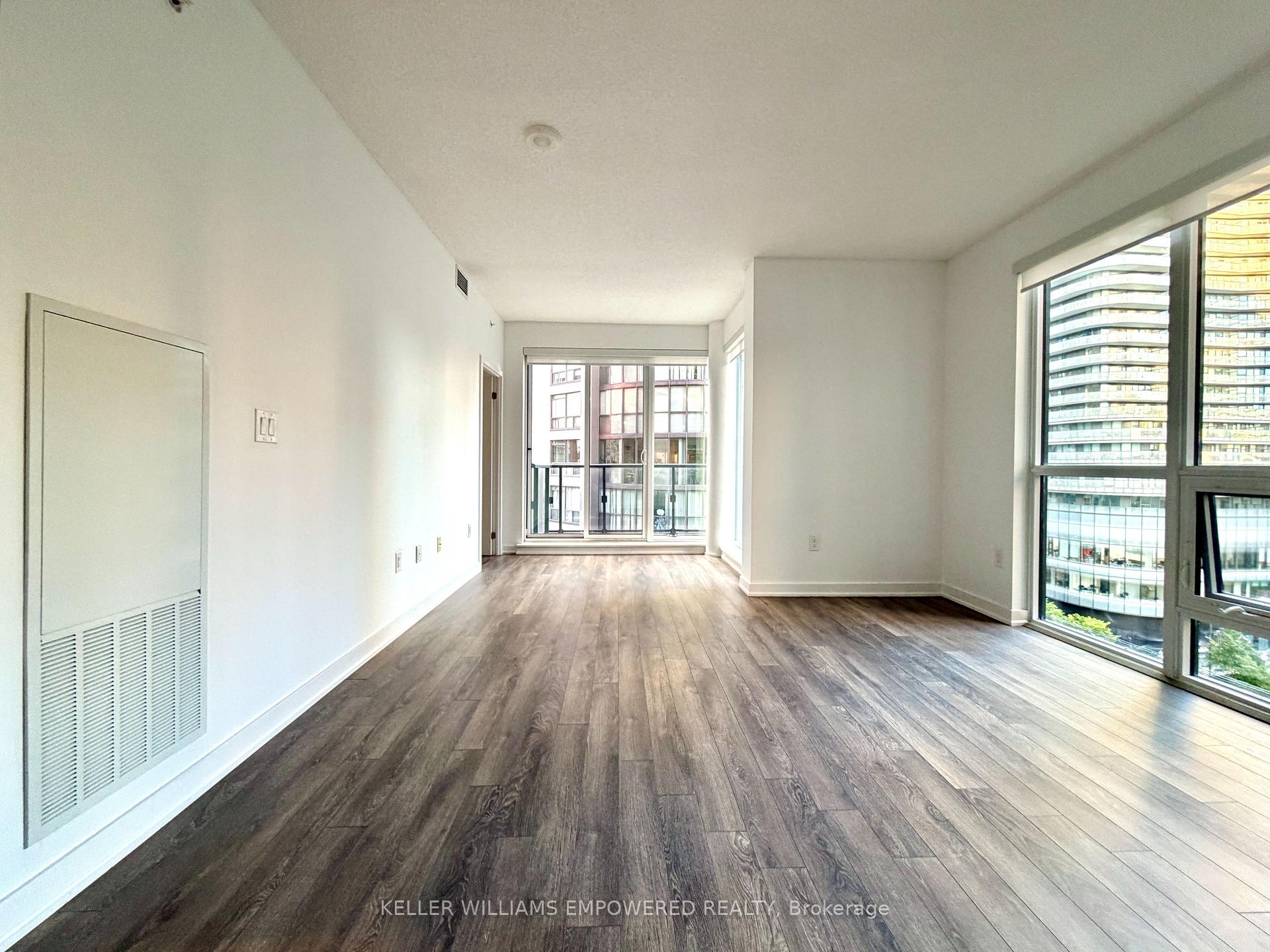 Photo 9 of Unit R801, 31 Phipps Street, Toronto, Bay Street Corridor — HOMEH