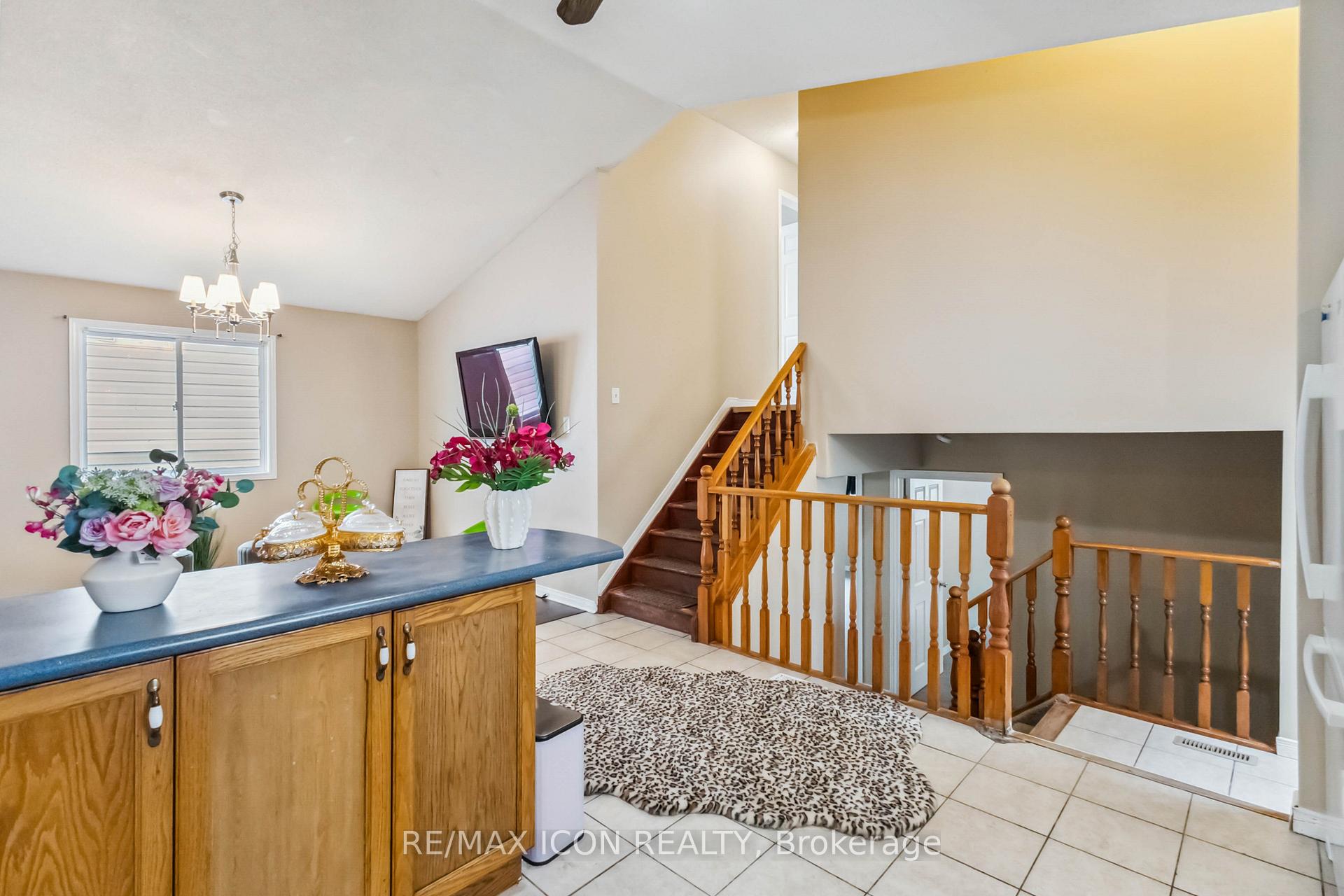 Photo 21 of 238 Fleming Drive, London, East D — HOMEH