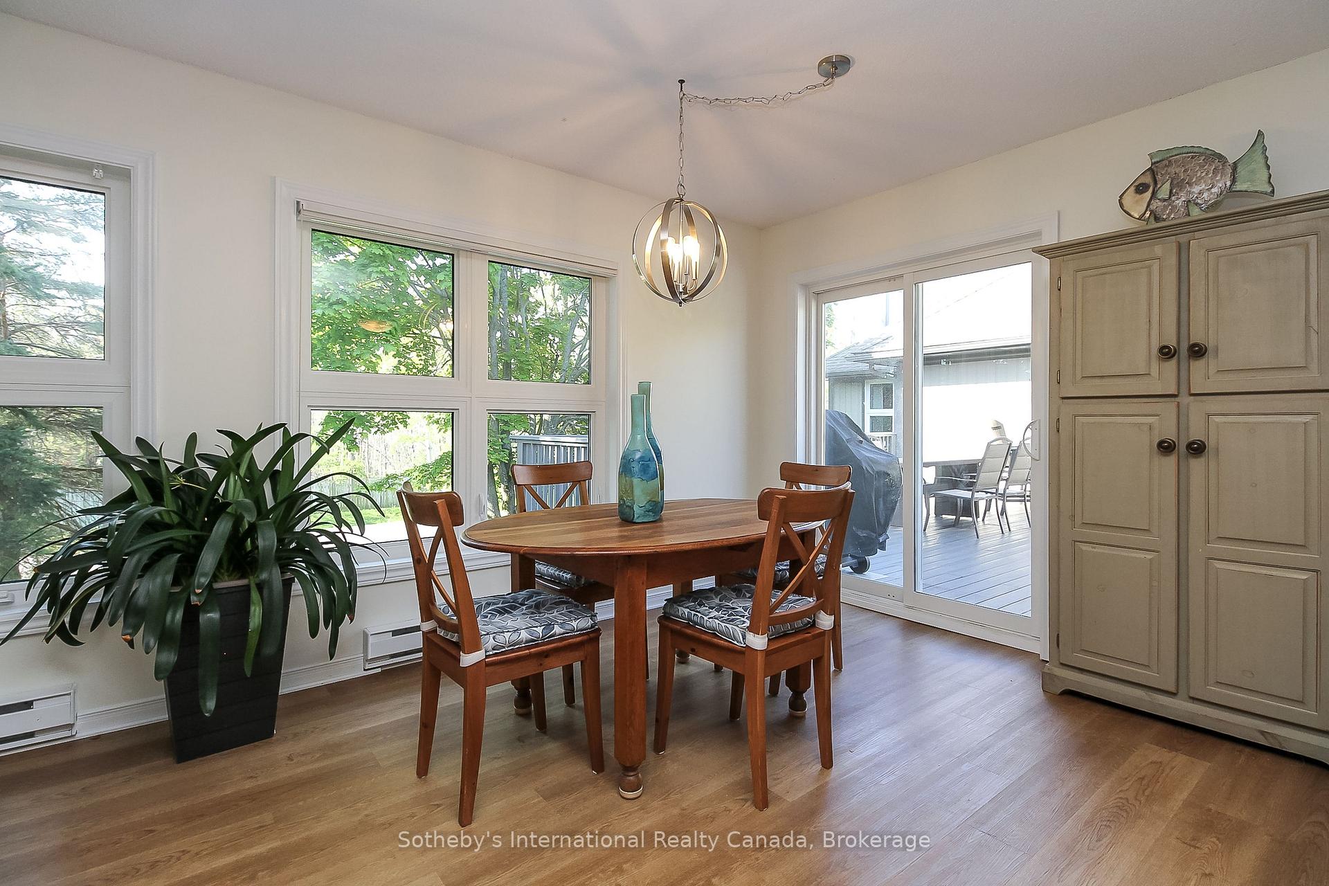 Photo 10 of 771 Johnston Park Avenue, Collingwood — HOMEH
