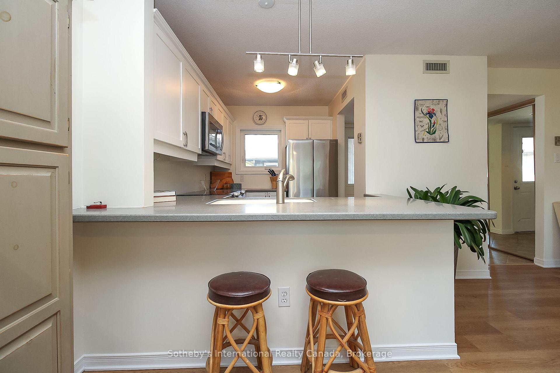 Photo 11 of 771 Johnston Park Avenue, Collingwood — HOMEH