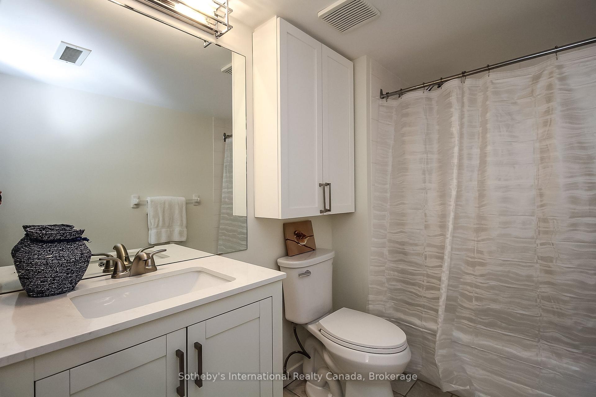 Photo 15 of 771 Johnston Park Avenue, Collingwood — HOMEH