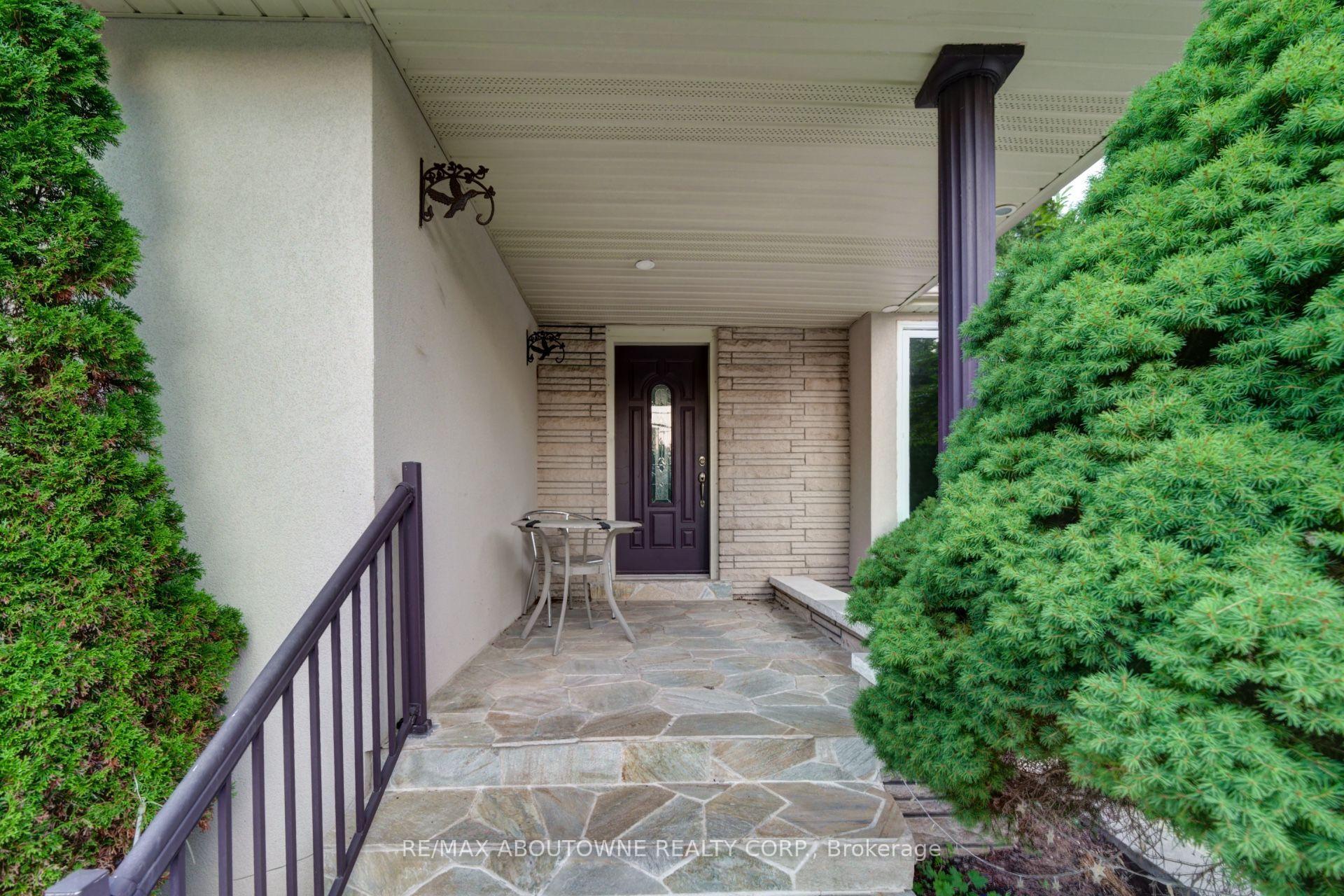 Photo 6 of 178 Carlisle Road, Hamilton, Rural Flamborough — HOMEH