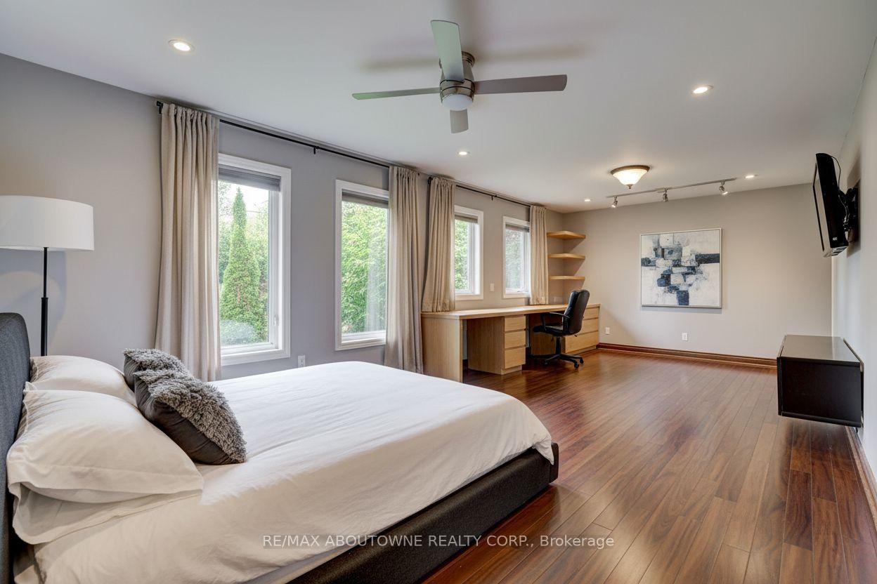 Photo 12 of 178 Carlisle Road, Hamilton, Rural Flamborough — HOMEH