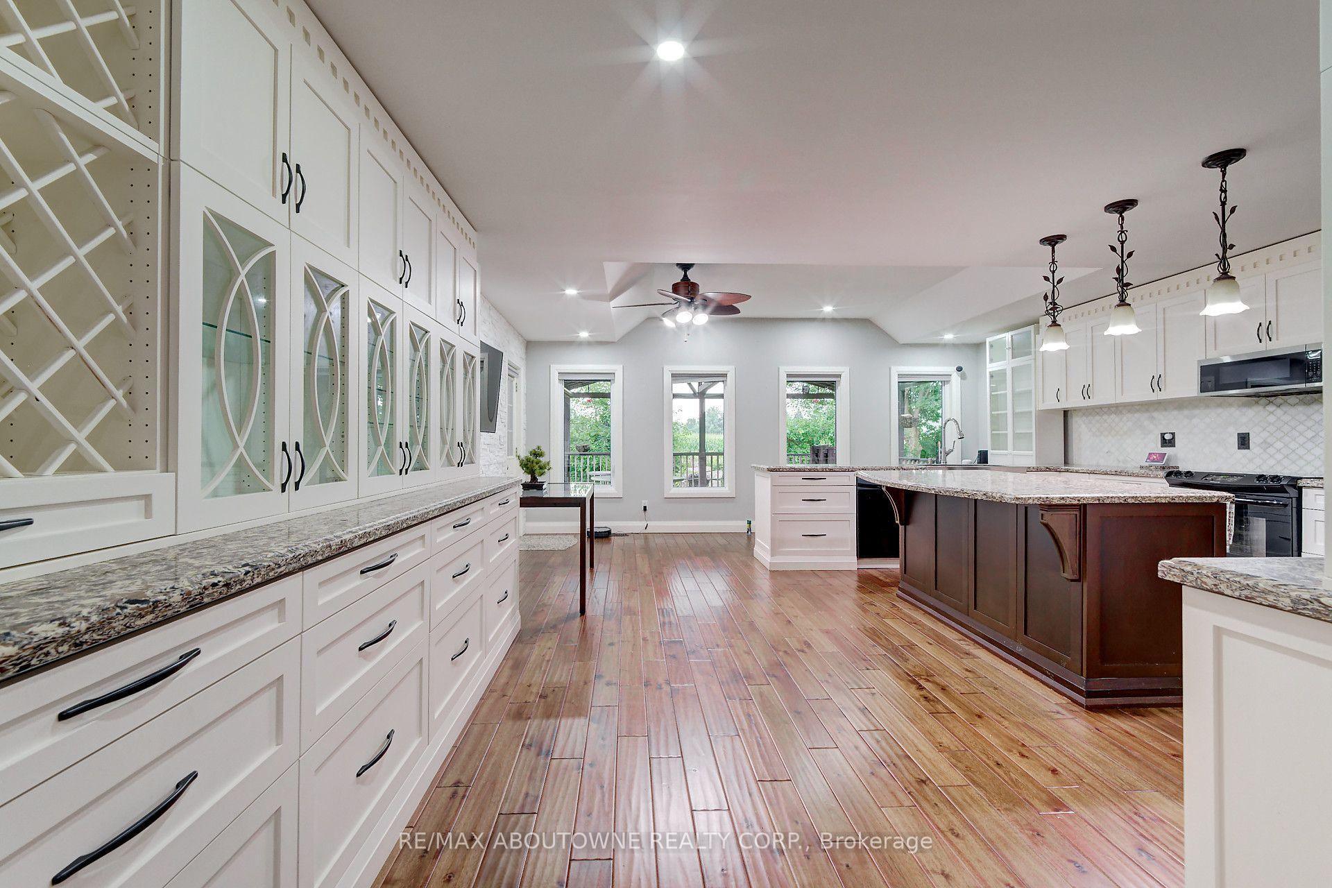 Photo 19 of 178 Carlisle Road, Hamilton, Rural Flamborough — HOMEH