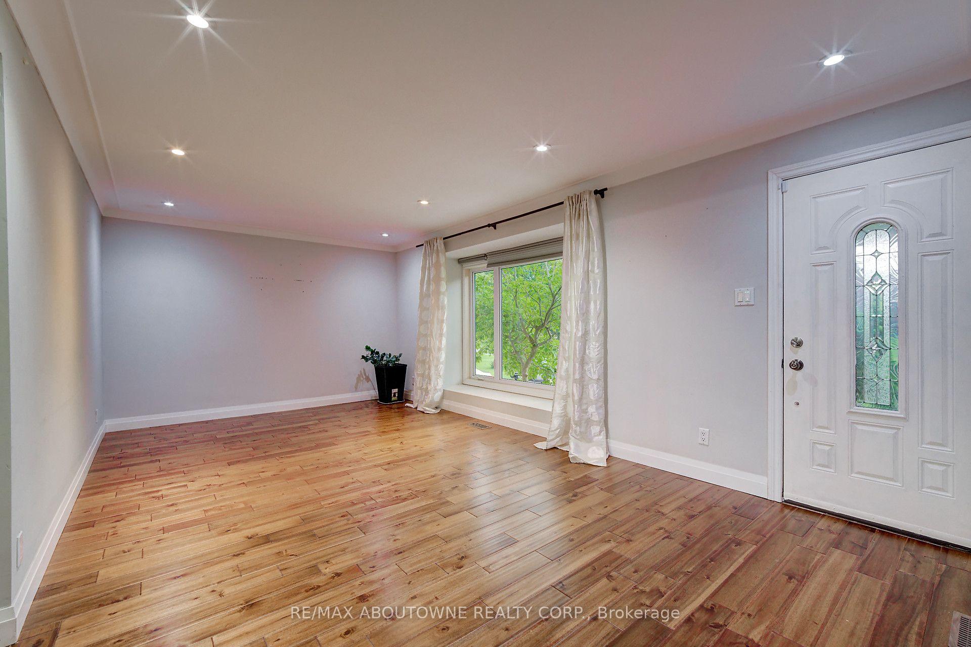 Photo 20 of 178 Carlisle Road, Hamilton, Rural Flamborough — HOMEH