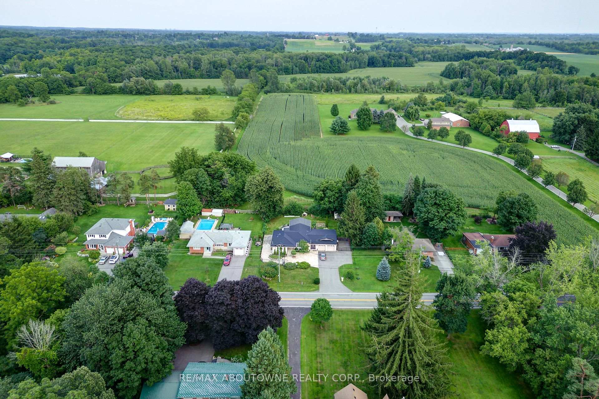 Photo 42 of 178 Carlisle Road, Hamilton, Rural Flamborough — HOMEH