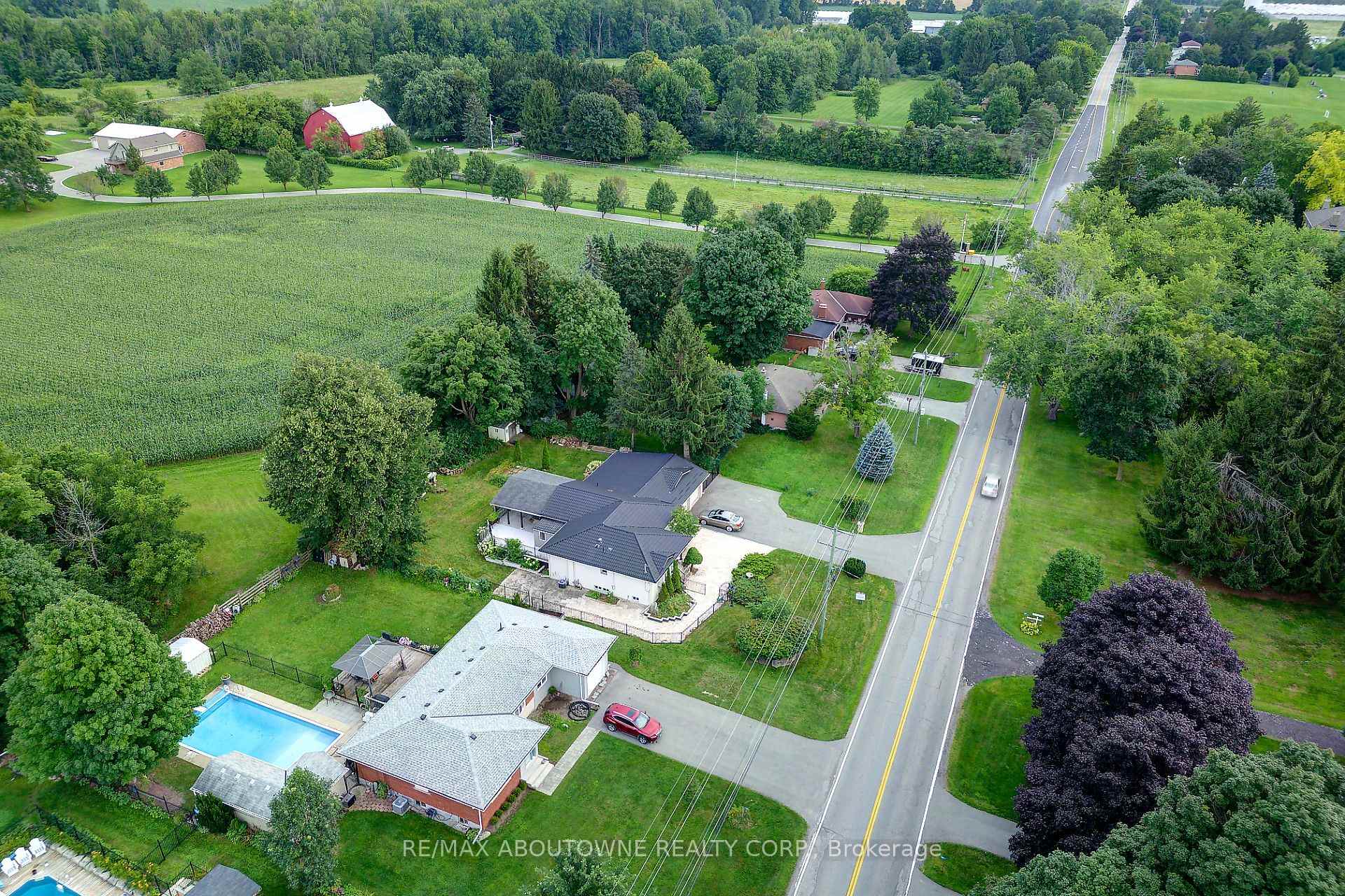 Photo 44 of 178 Carlisle Road, Hamilton, Rural Flamborough — HOMEH
