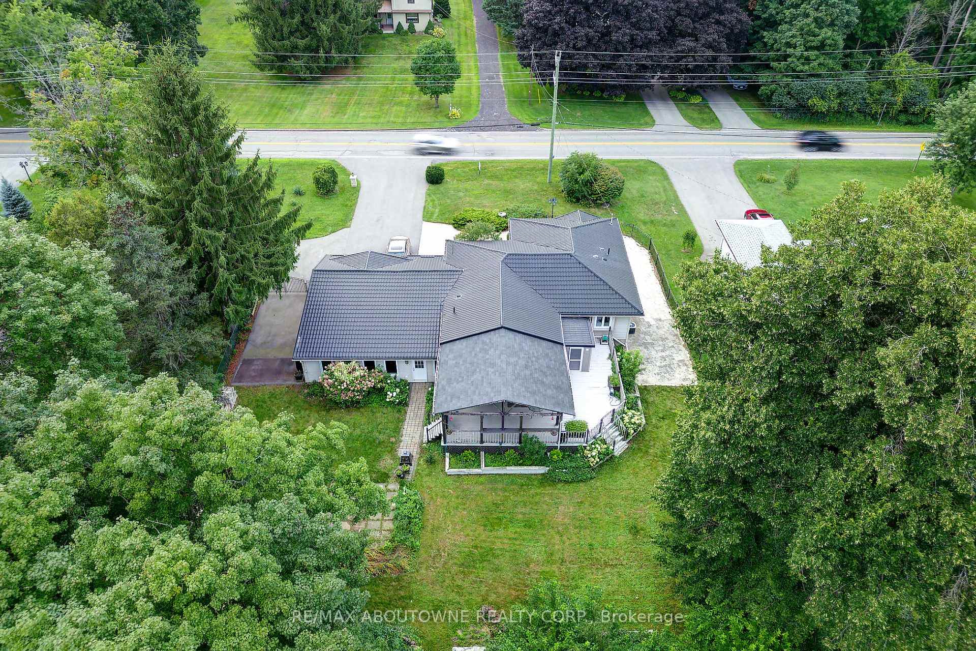Photo 46 of 178 Carlisle Road, Hamilton, Rural Flamborough — HOMEH