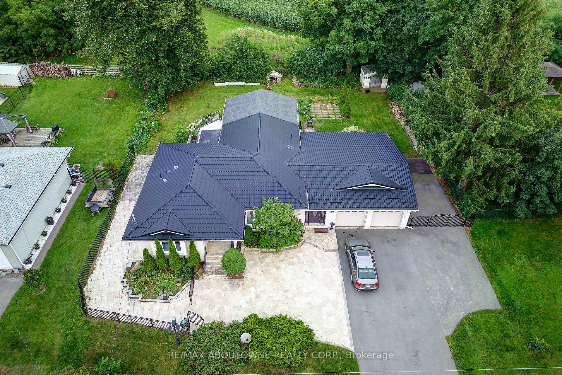 Photo 49 of 178 Carlisle Road, Hamilton, Rural Flamborough — HOMEH