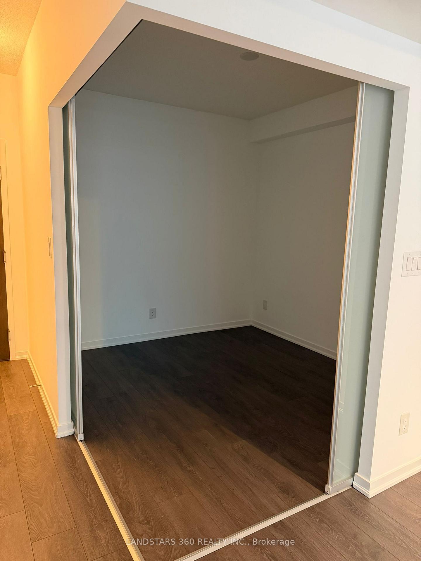 Photo 4 of Unit 823, 68 Abell Street, Toronto, Little Portugal — HOMEH