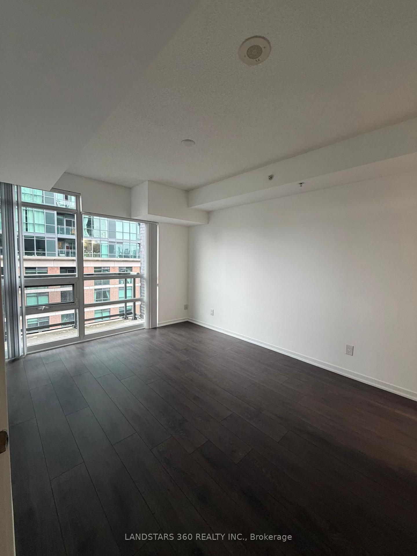 Photo 6 of Unit 823, 68 Abell Street, Toronto, Little Portugal — HOMEH