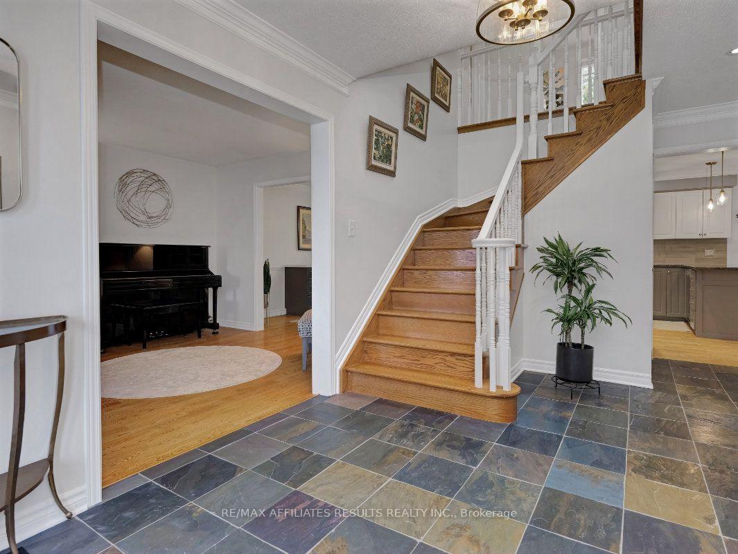 Photo 6 of 39 Kyle Avenue, Ottawa, Stittsville (Central) — HOMEH
